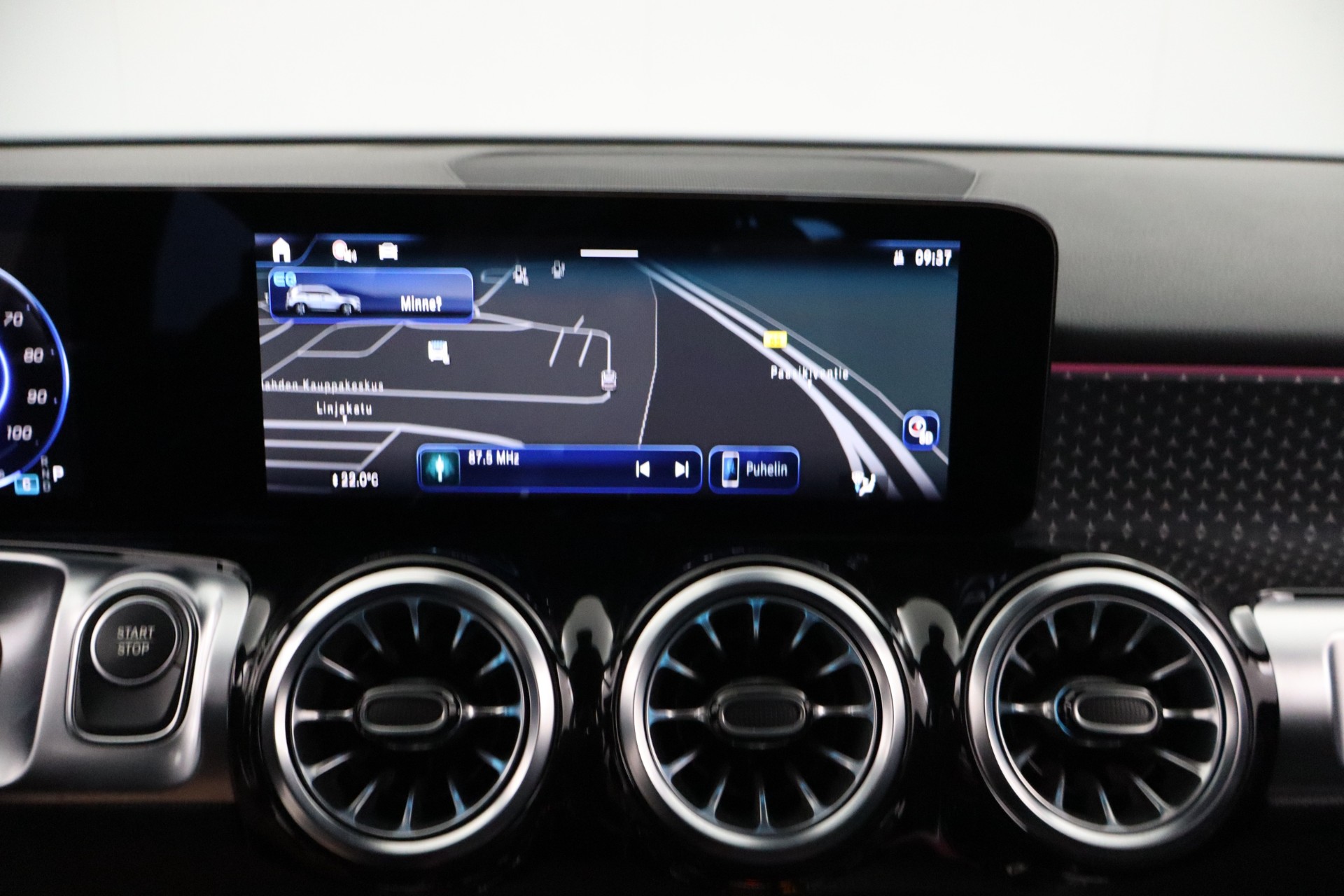 Mercedes-Benz EQB 2024