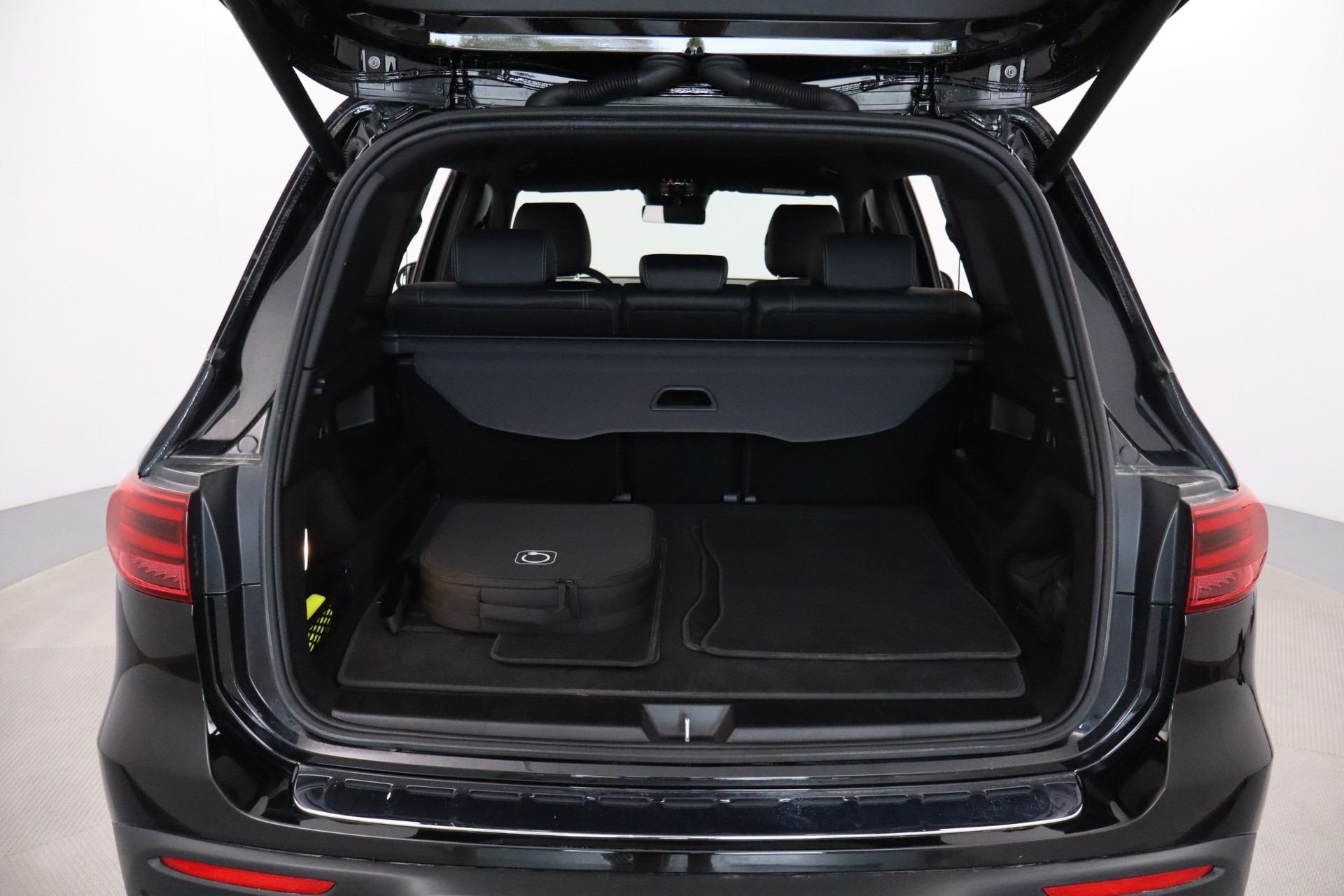 Mercedes-Benz EQB 2024