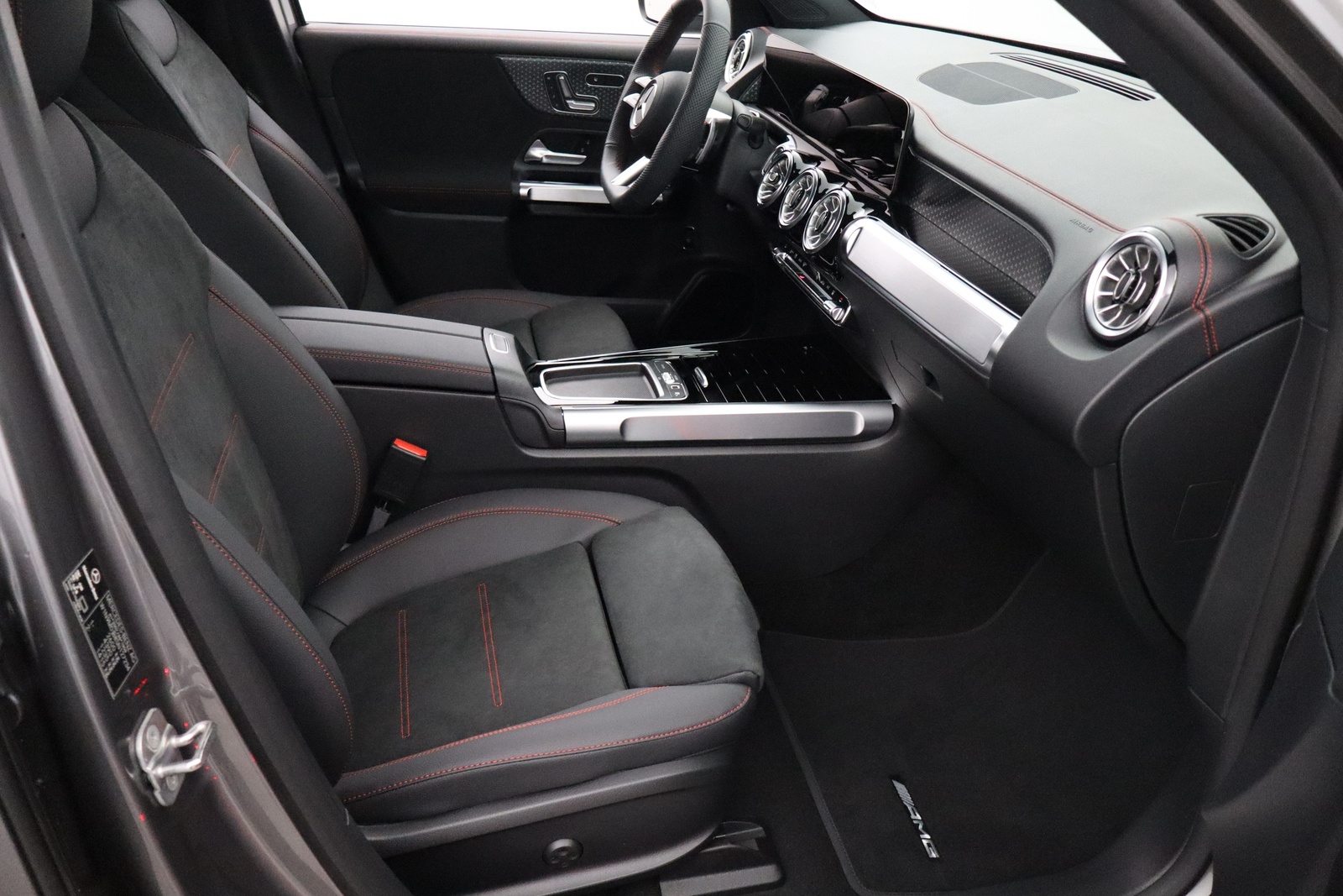 Mercedes-Benz EQB 2024