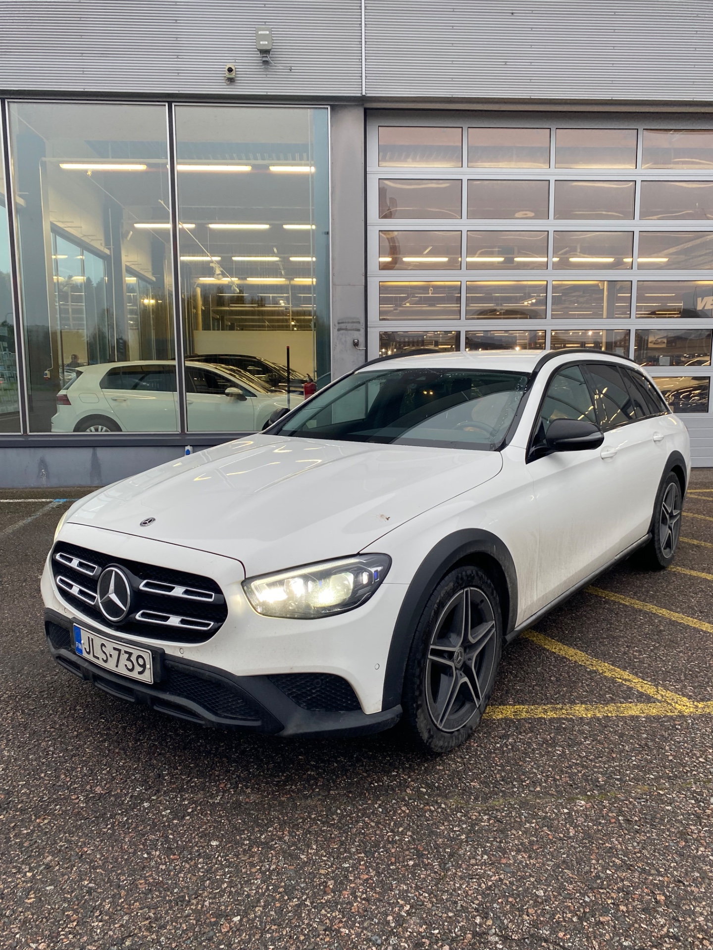 MERCEDES-BENZ E 2021