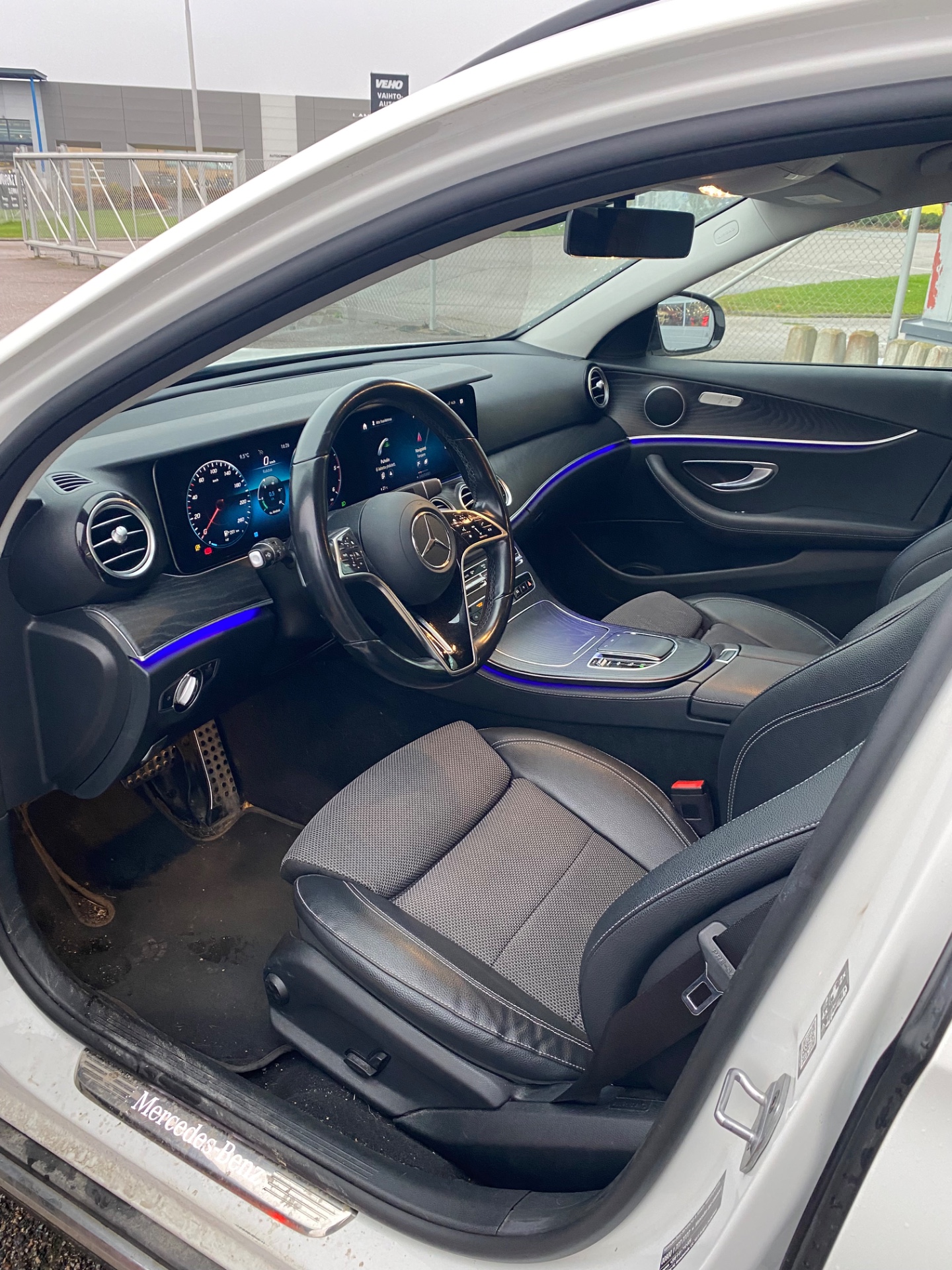 MERCEDES-BENZ E 2021