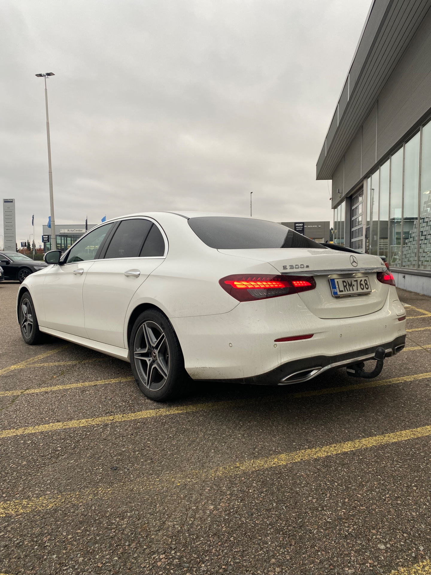 MERCEDES-BENZ E 2022