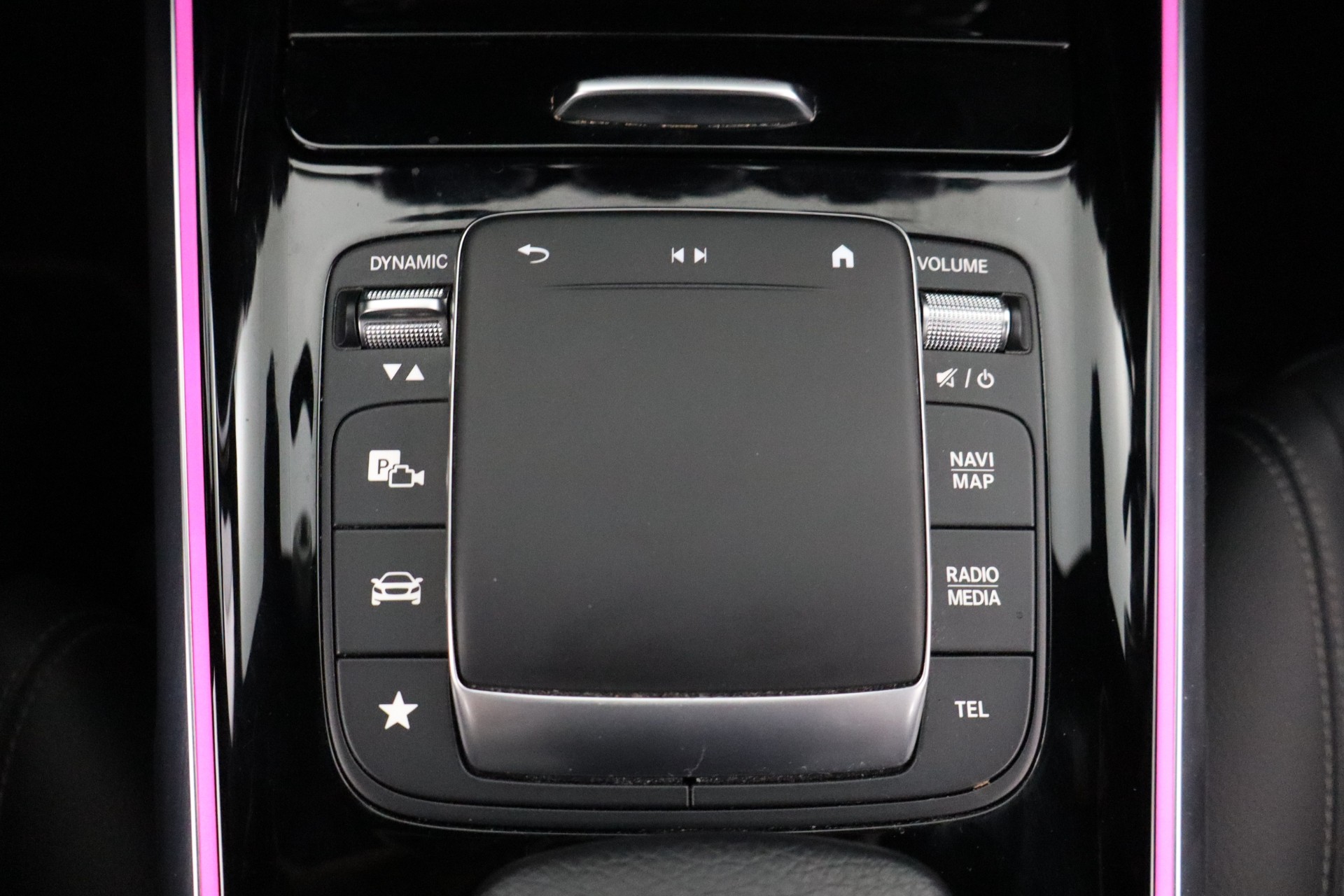 MERCEDES-BENZ EQB 2022