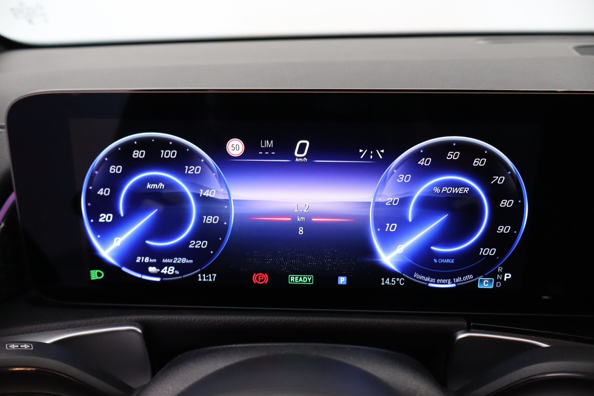 Mercedes-Benz EQB 2025