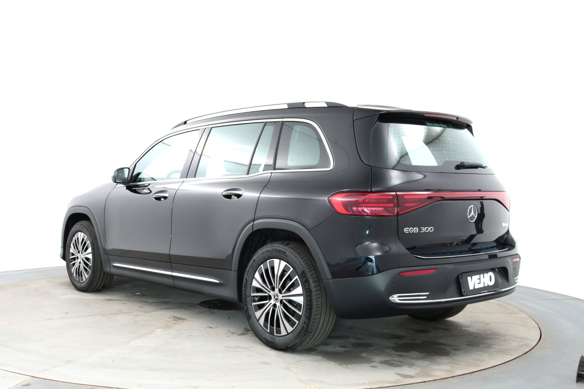 Mercedes-Benz EQB 2025
