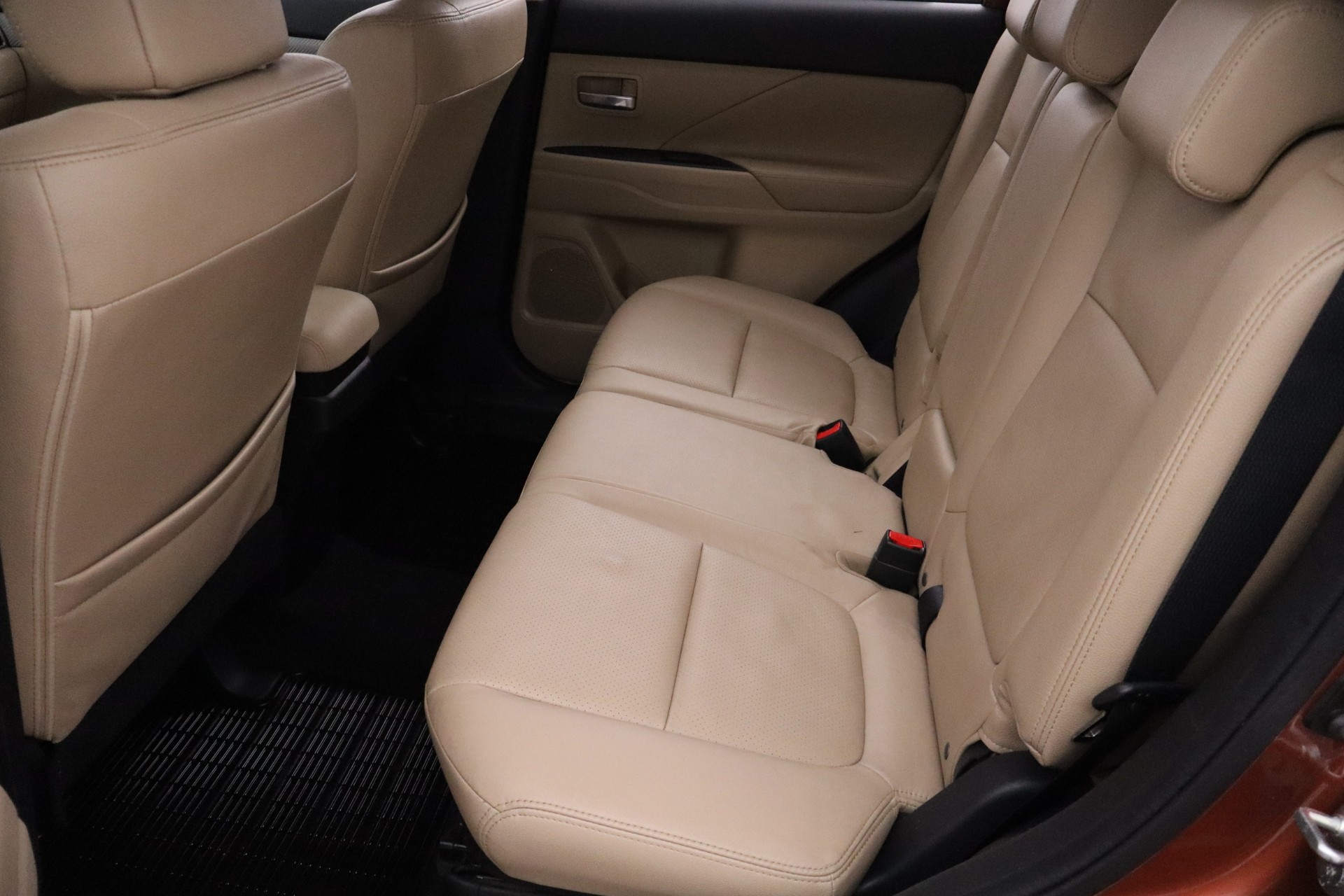 Mitsubishi Outlander 2013