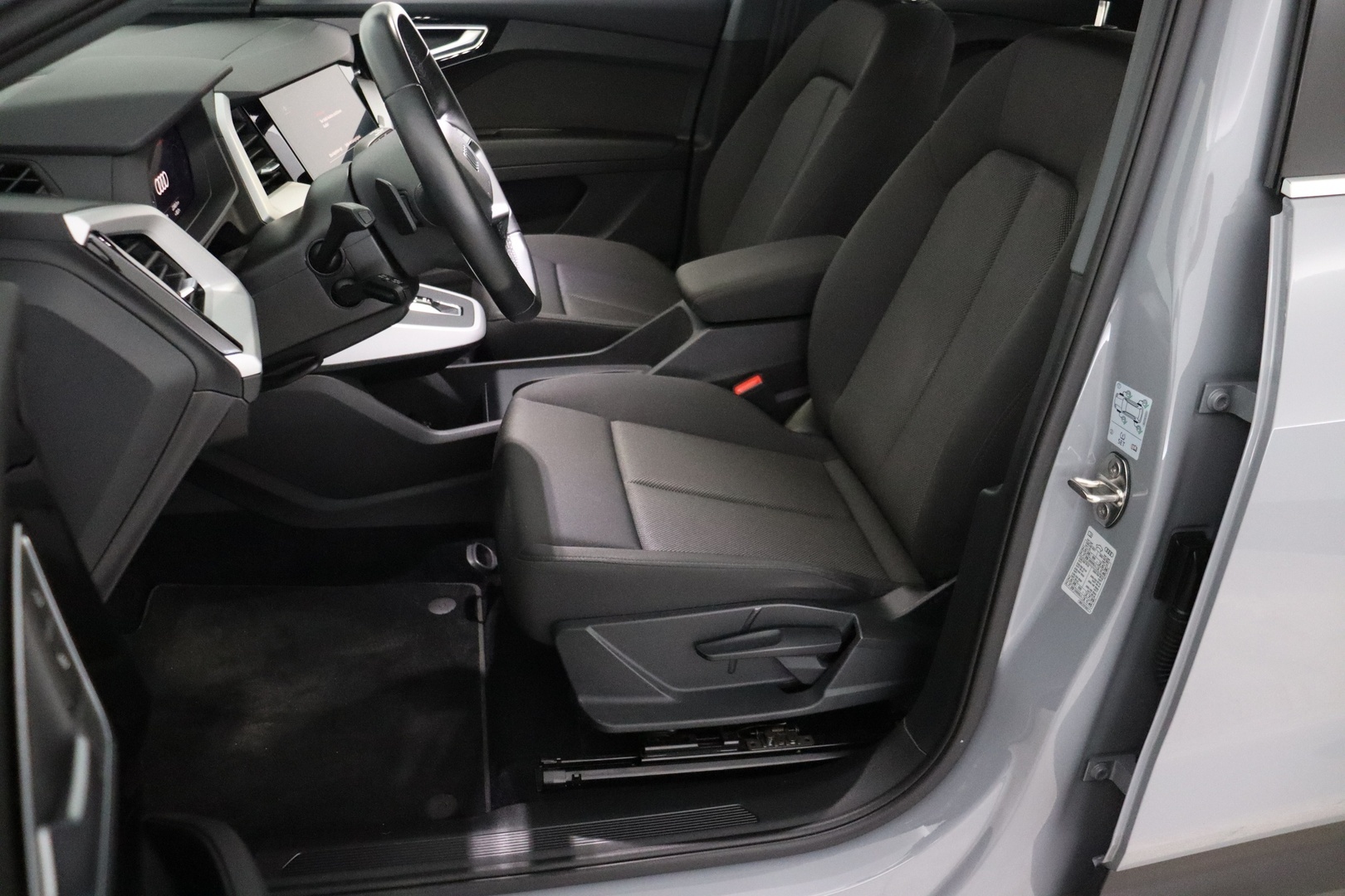 AUDI Q4 e-tron 2023