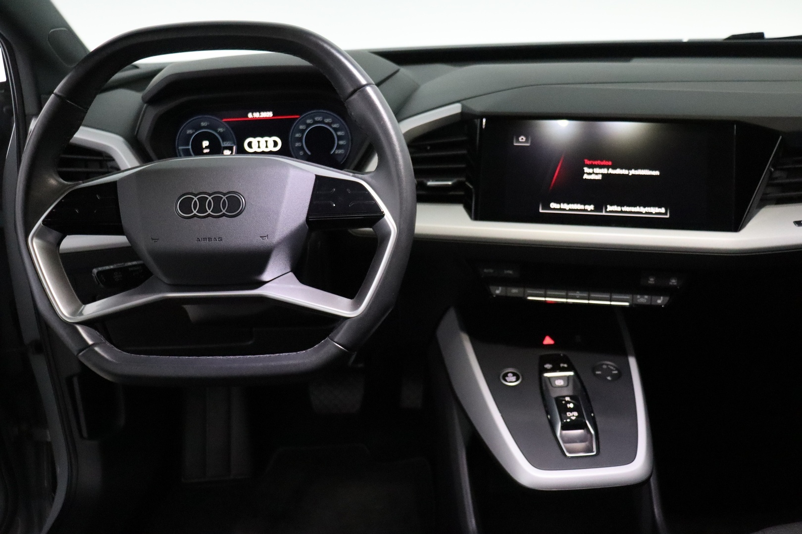 AUDI Q4 e-tron 2023
