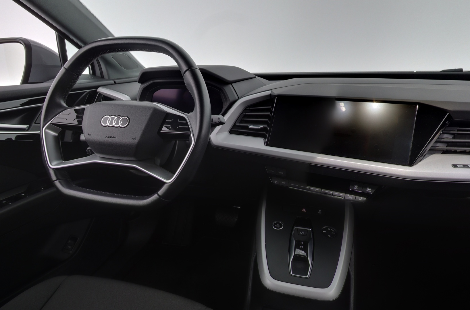 AUDI Q4 e-tron 2023