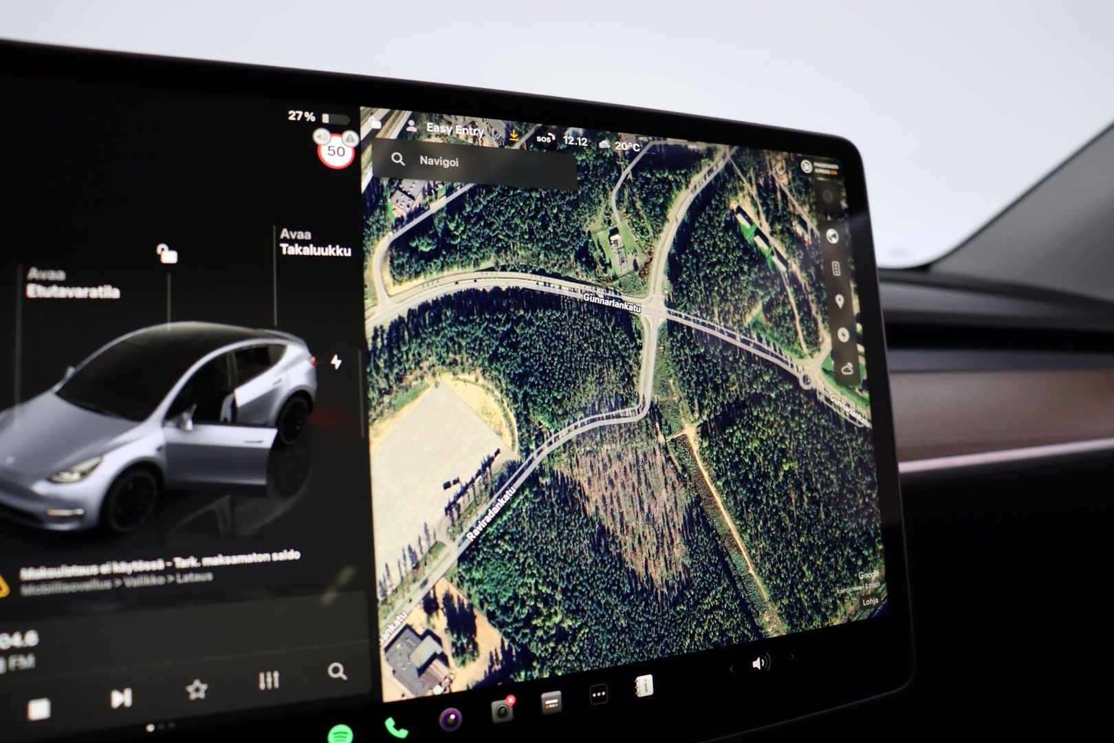 TESLA Model Y 2024