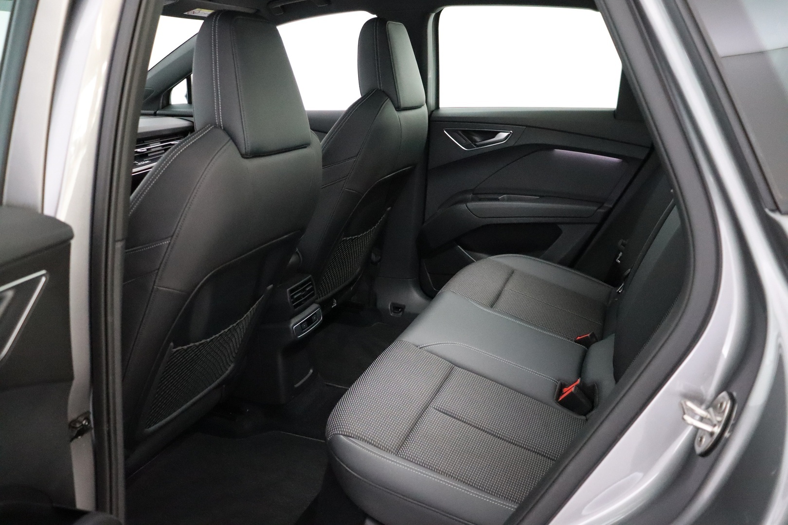 AUDI Q4 e-tron 2023