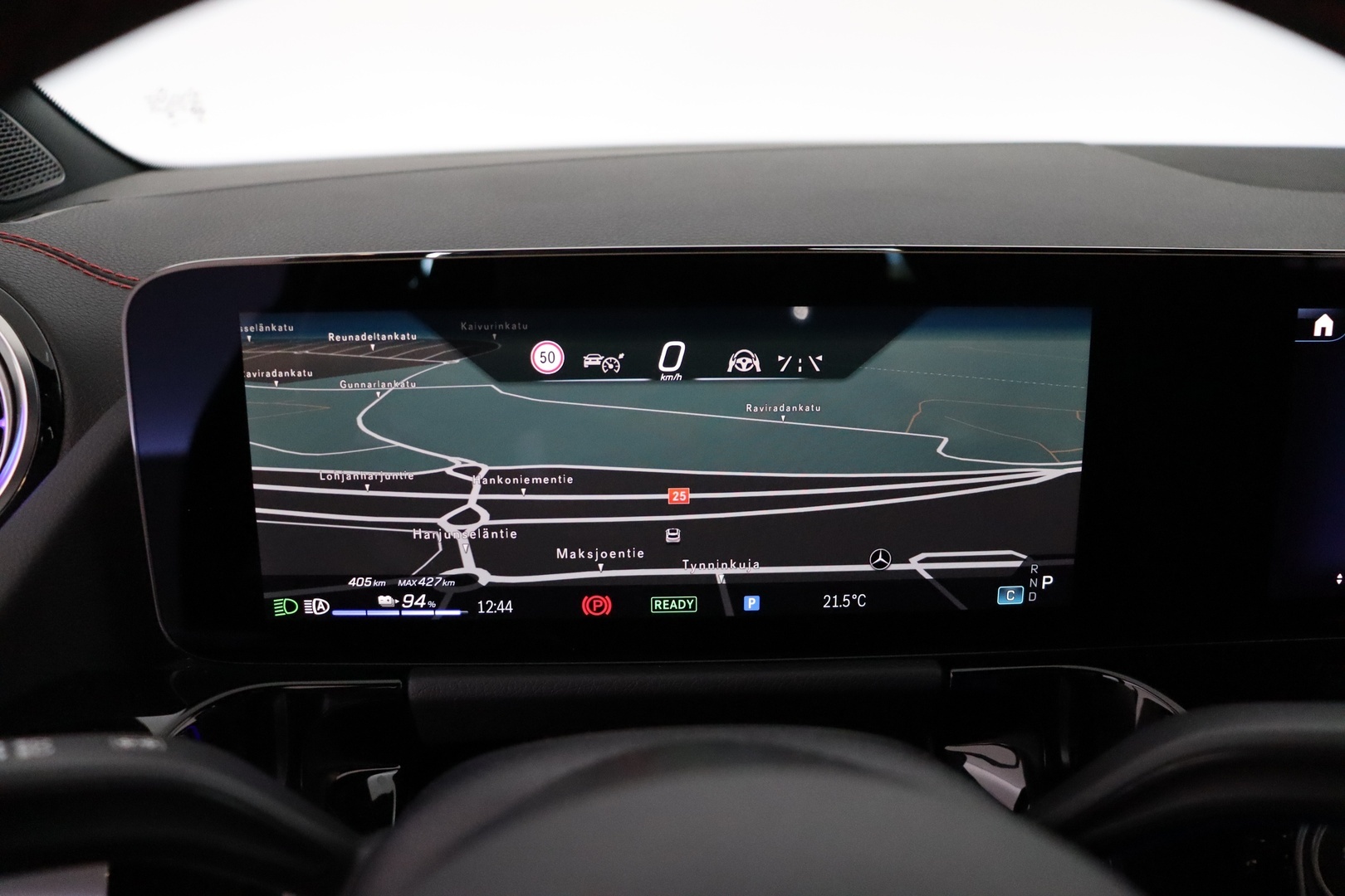 MERCEDES-BENZ EQA 2024