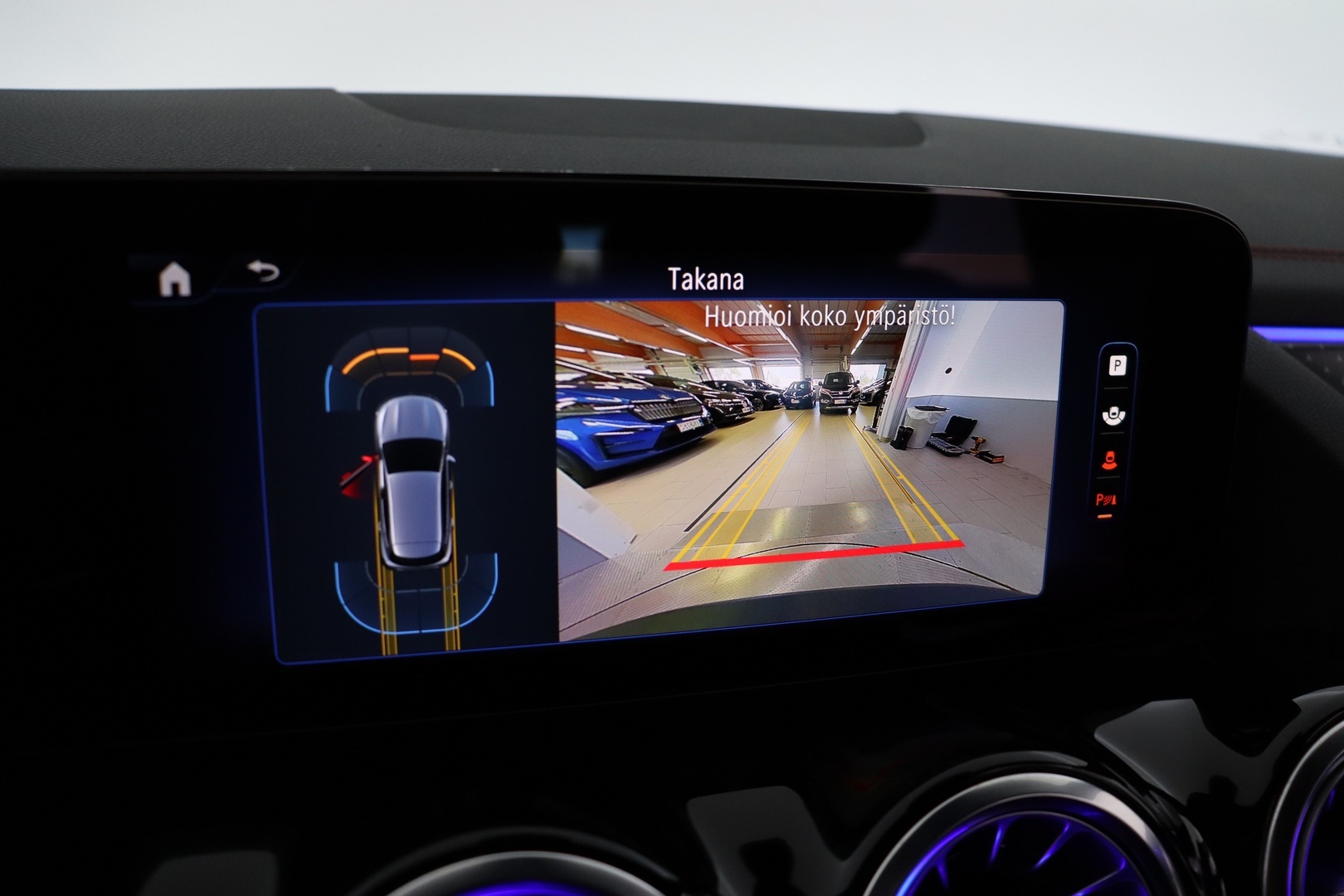 MERCEDES-BENZ EQA 2024