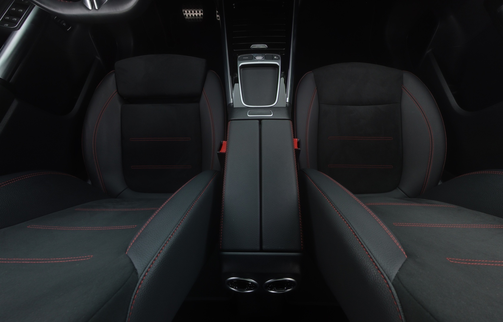 MERCEDES-BENZ EQA 2024