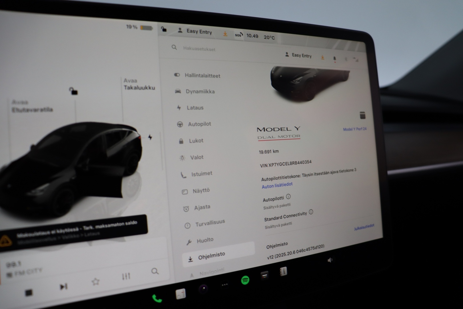TESLA Model Y 2024