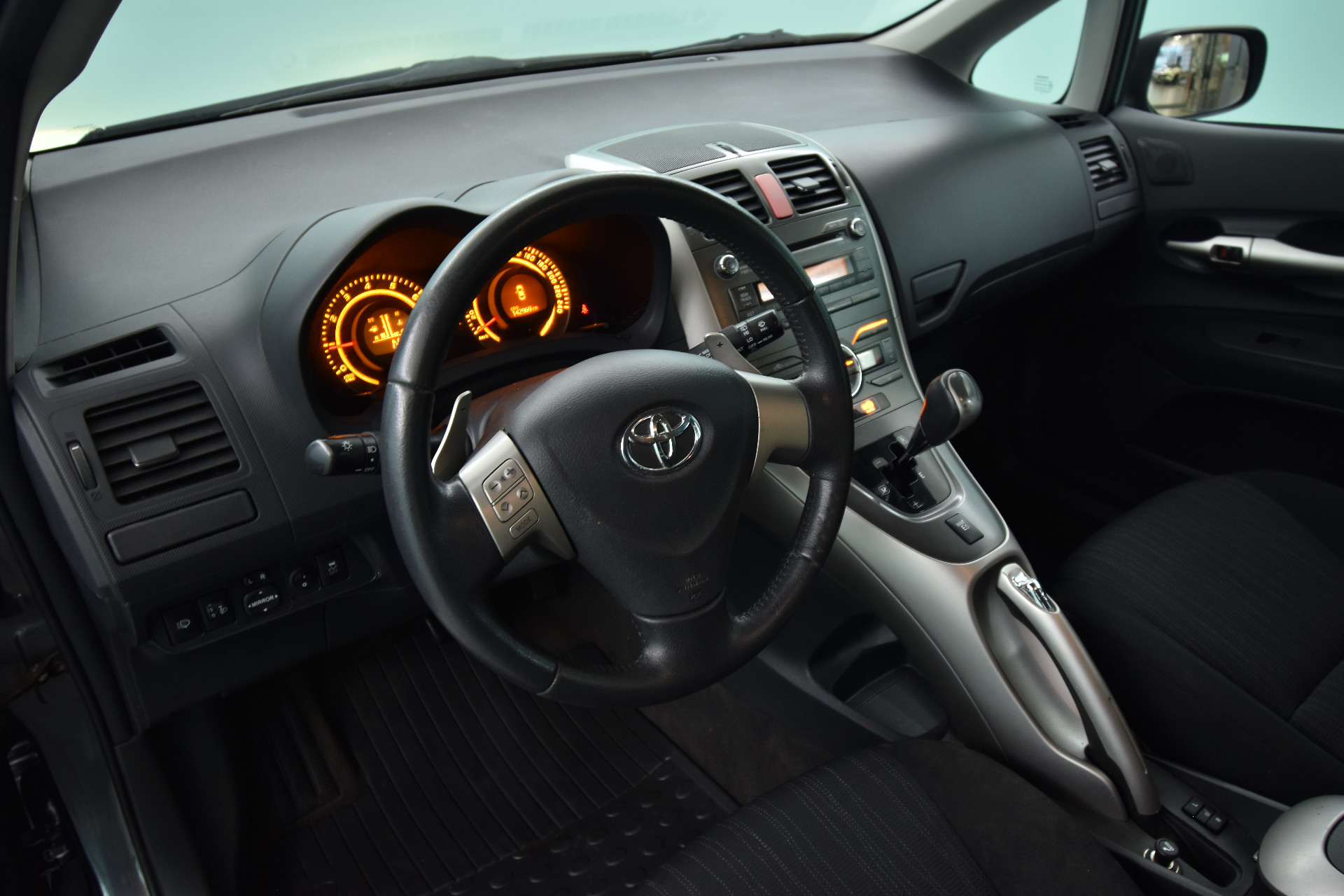 TOYOTA Auris 2007