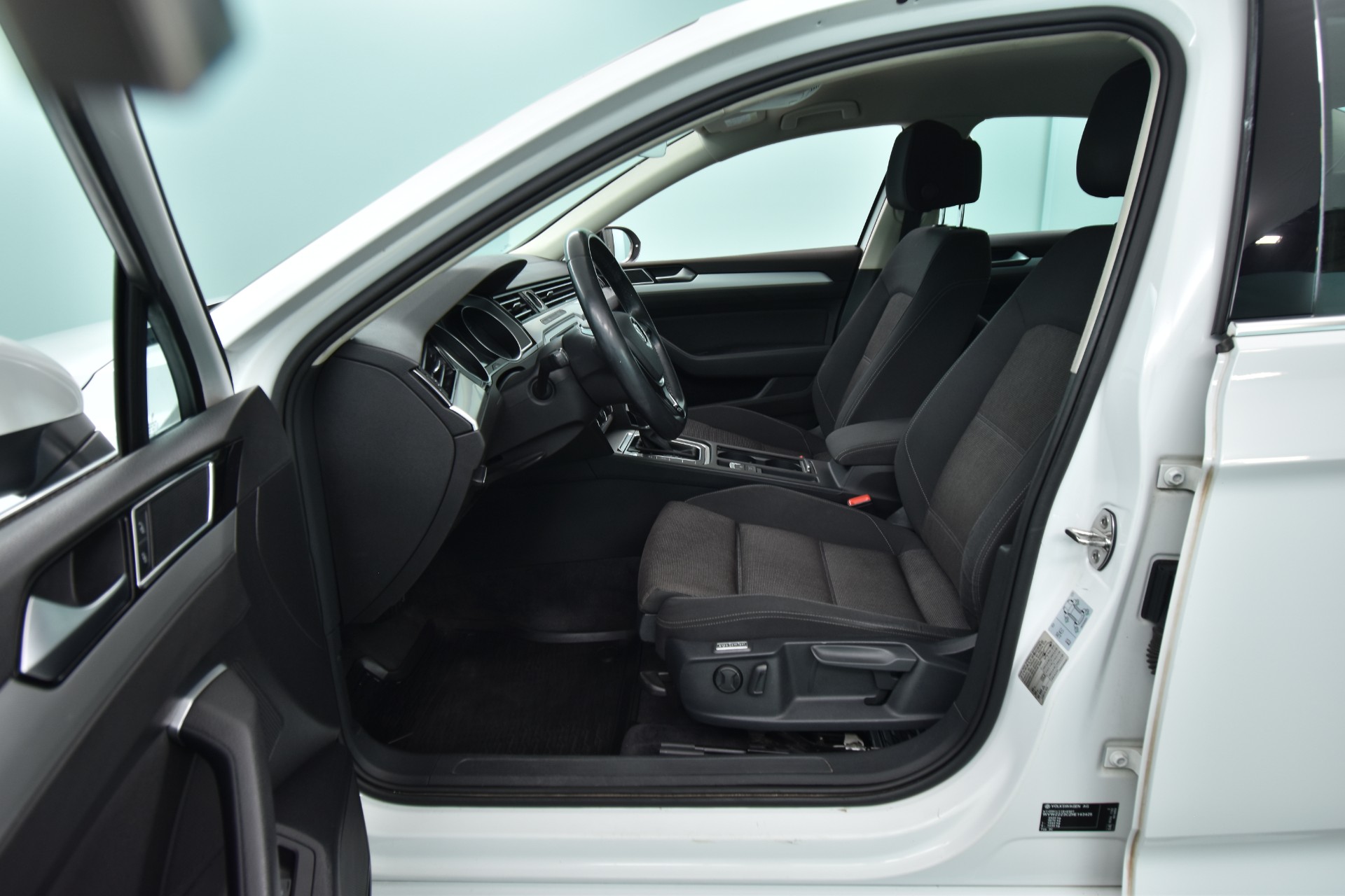 VOLKSWAGEN Passat 2017