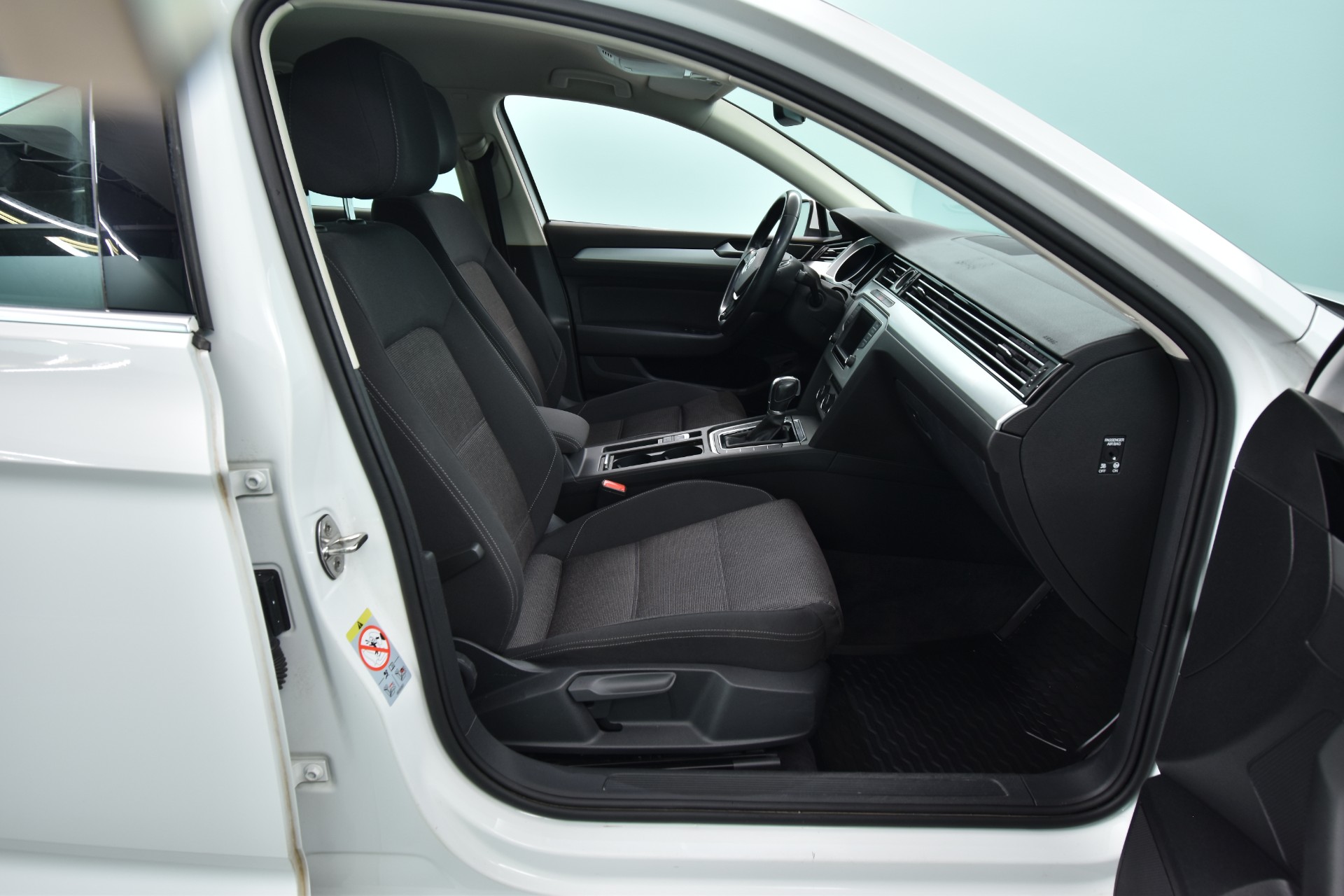 VOLKSWAGEN Passat 2017