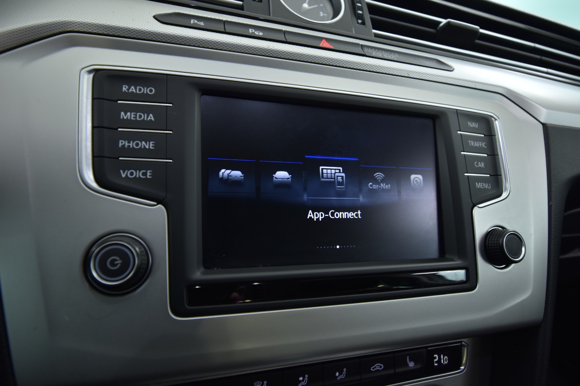 VOLKSWAGEN Passat 2017