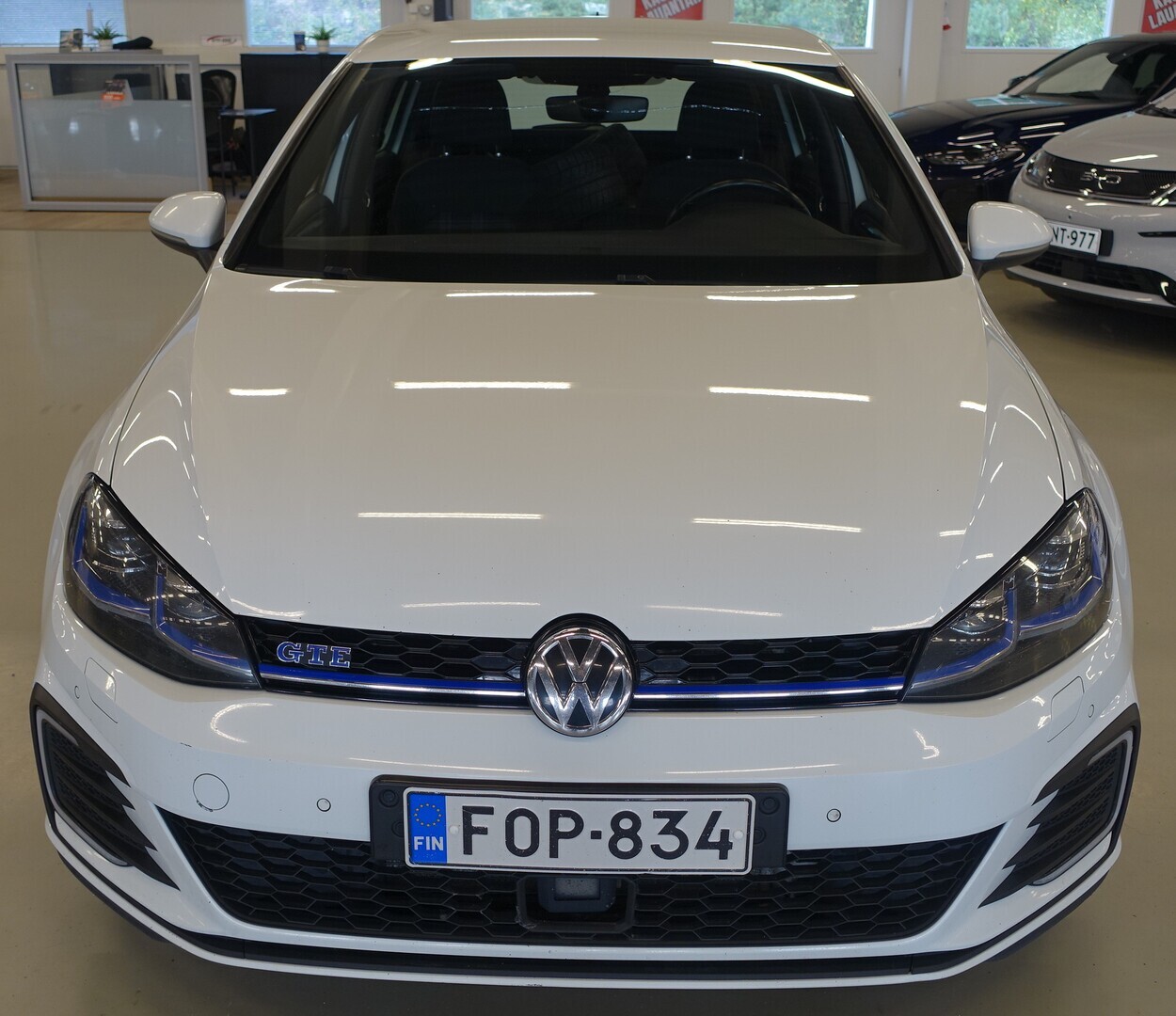 VOLKSWAGEN Golf 2017
