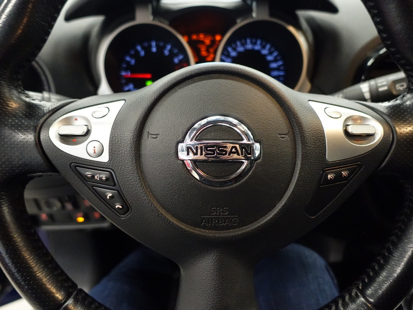 NISSAN Juke 2015