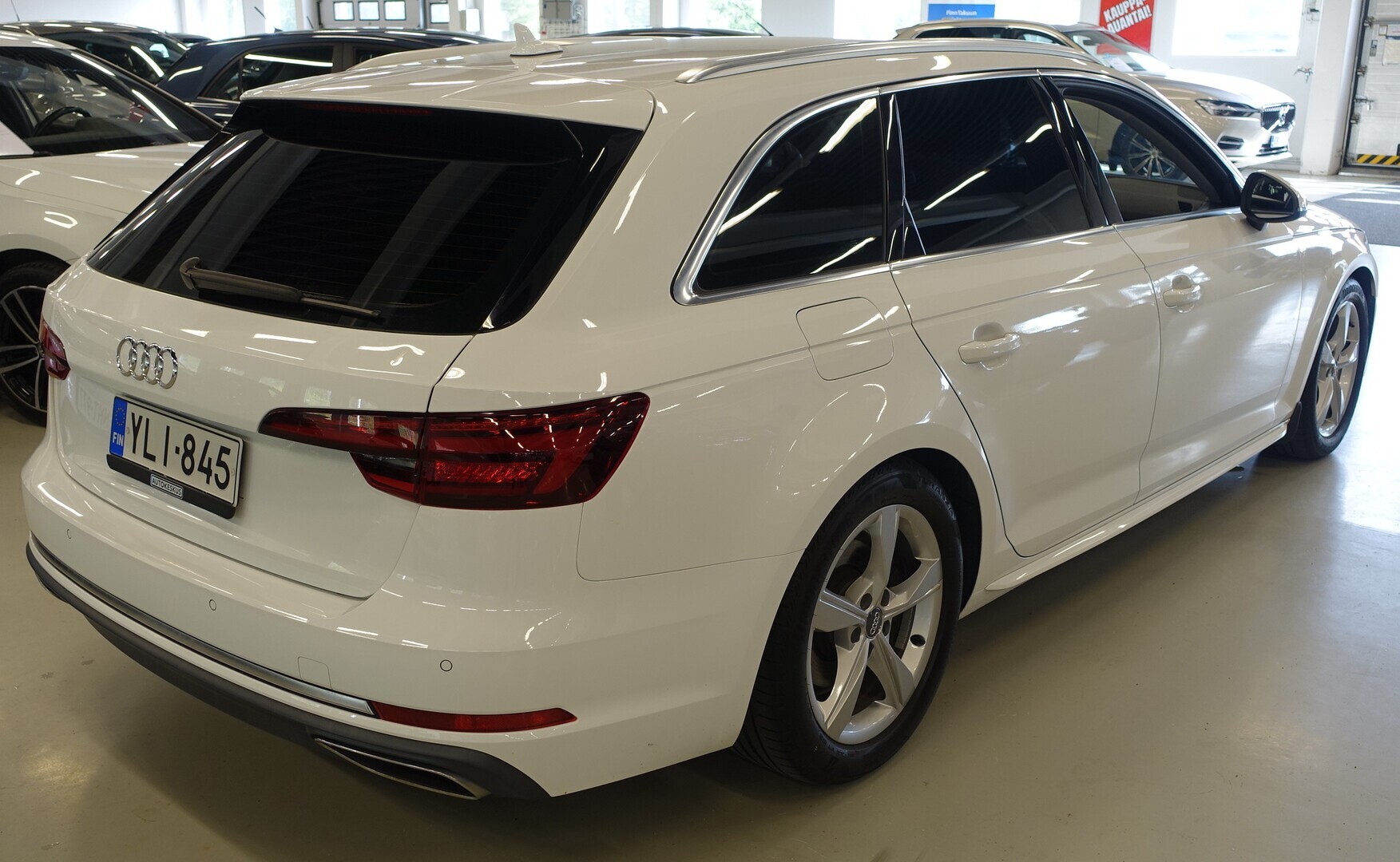AUDI A4 2019