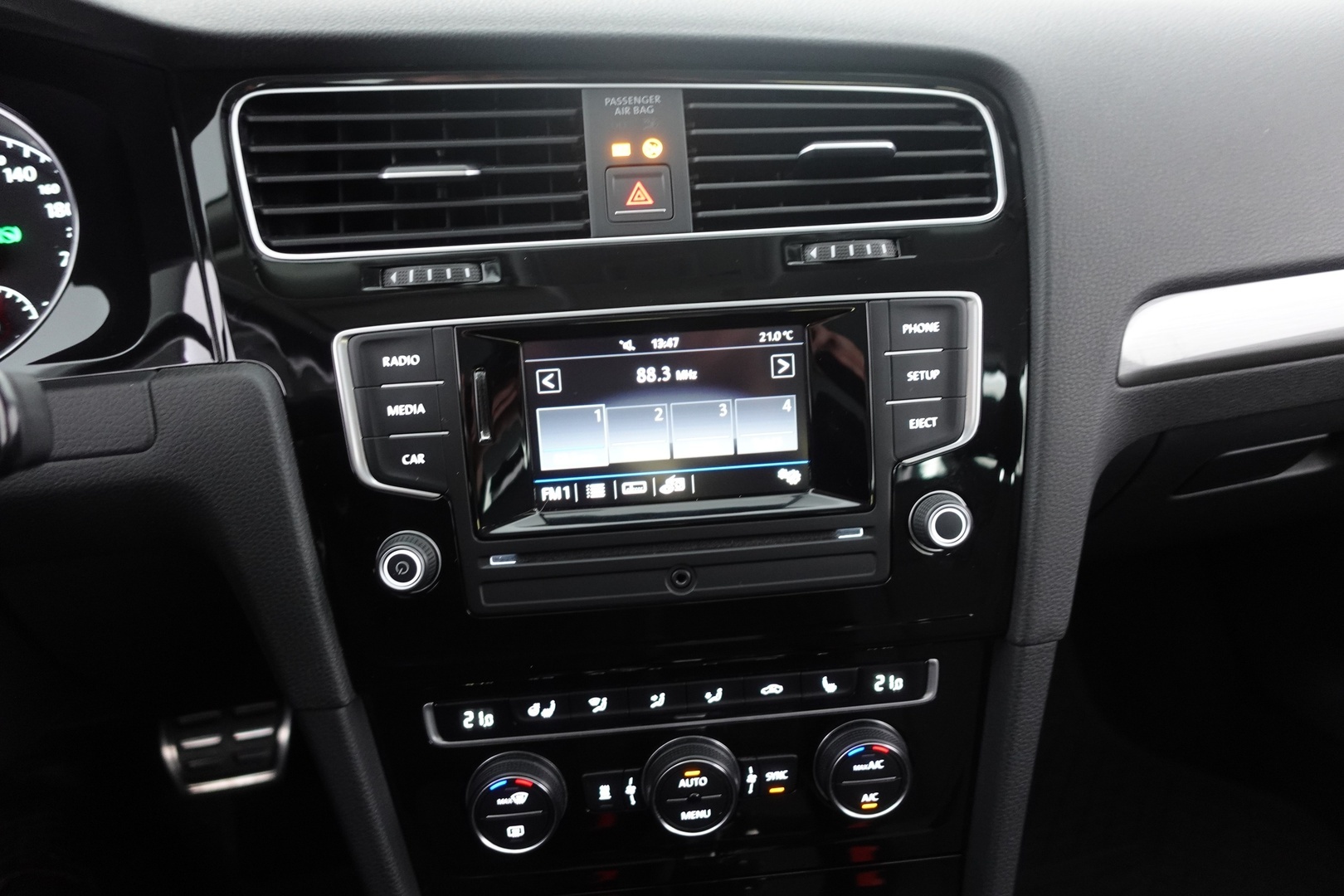 VOLKSWAGEN Golf 2016