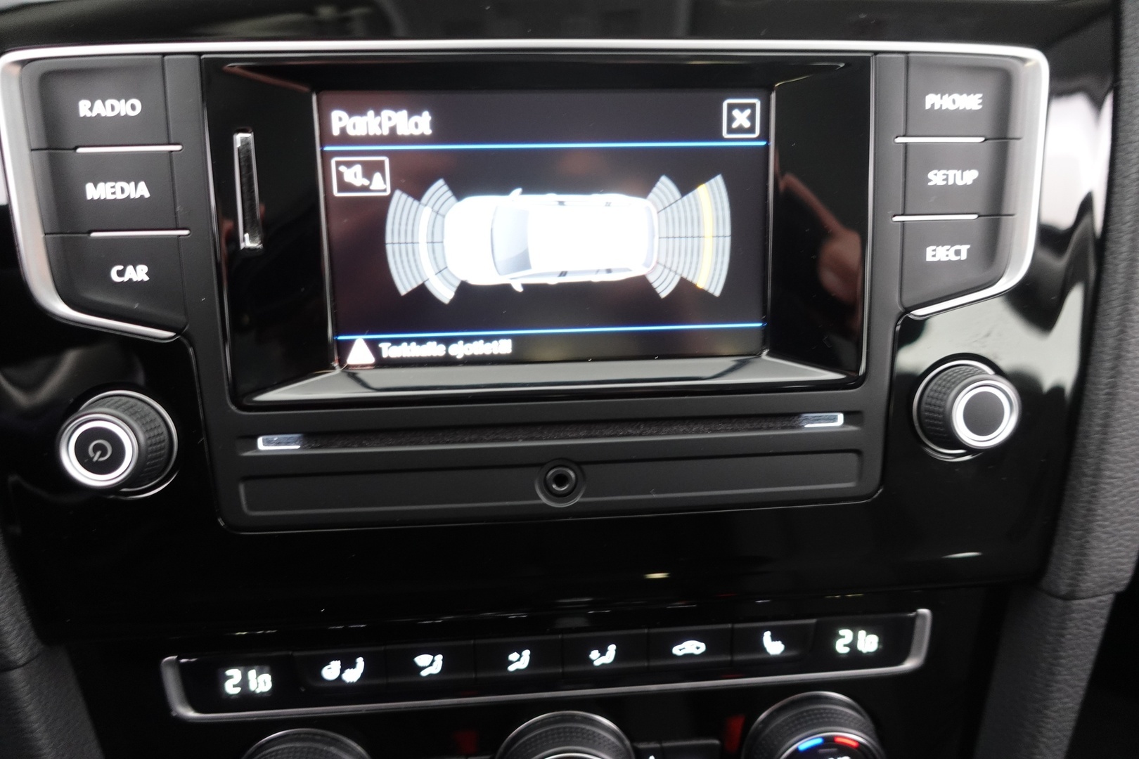 VOLKSWAGEN Golf 2016