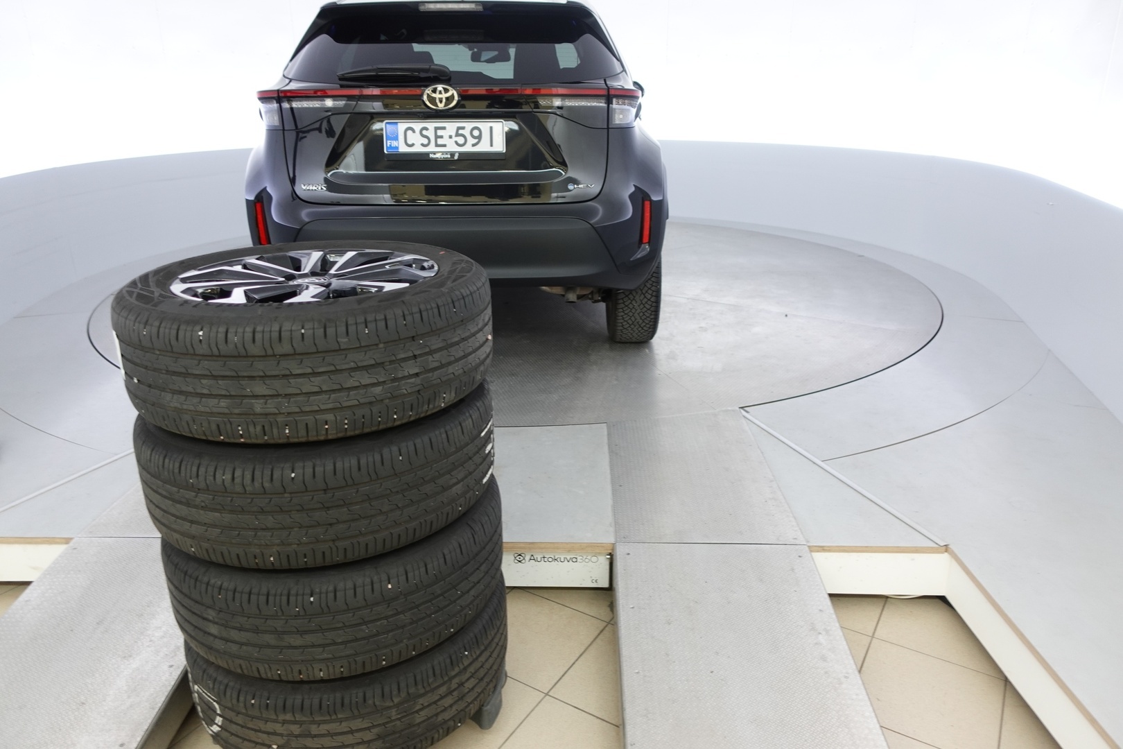 TOYOTA Yaris Cross 2024