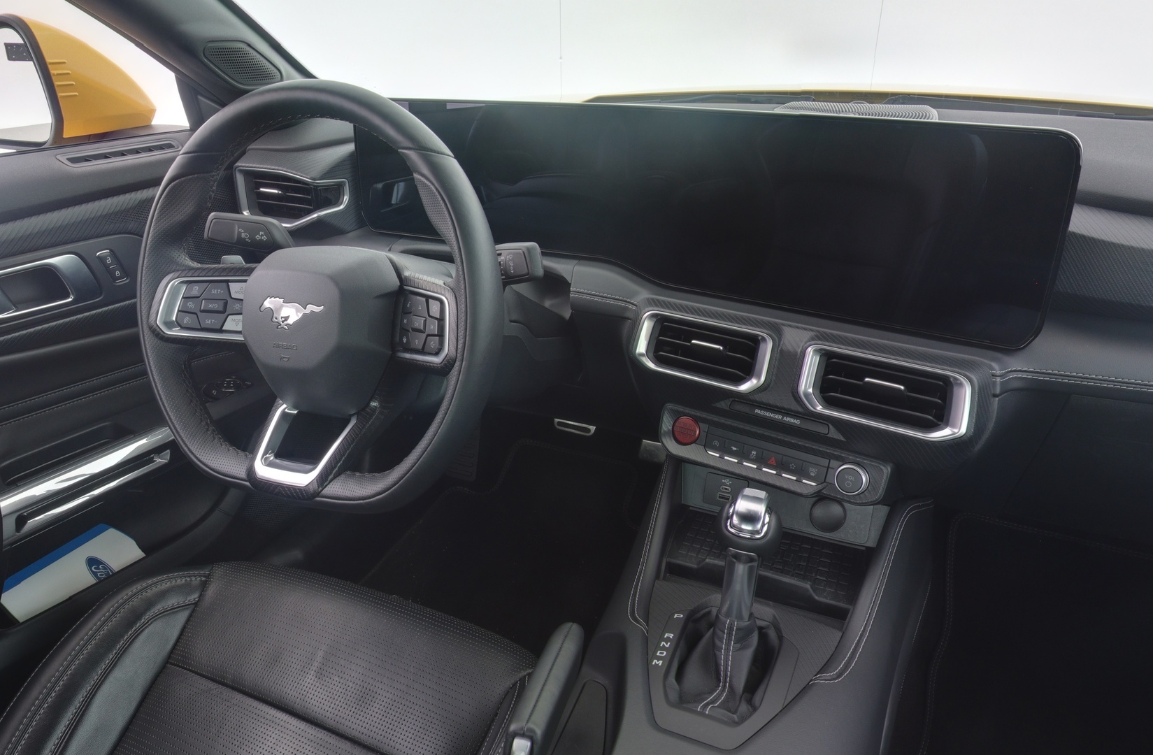 FORD Mustang 2024