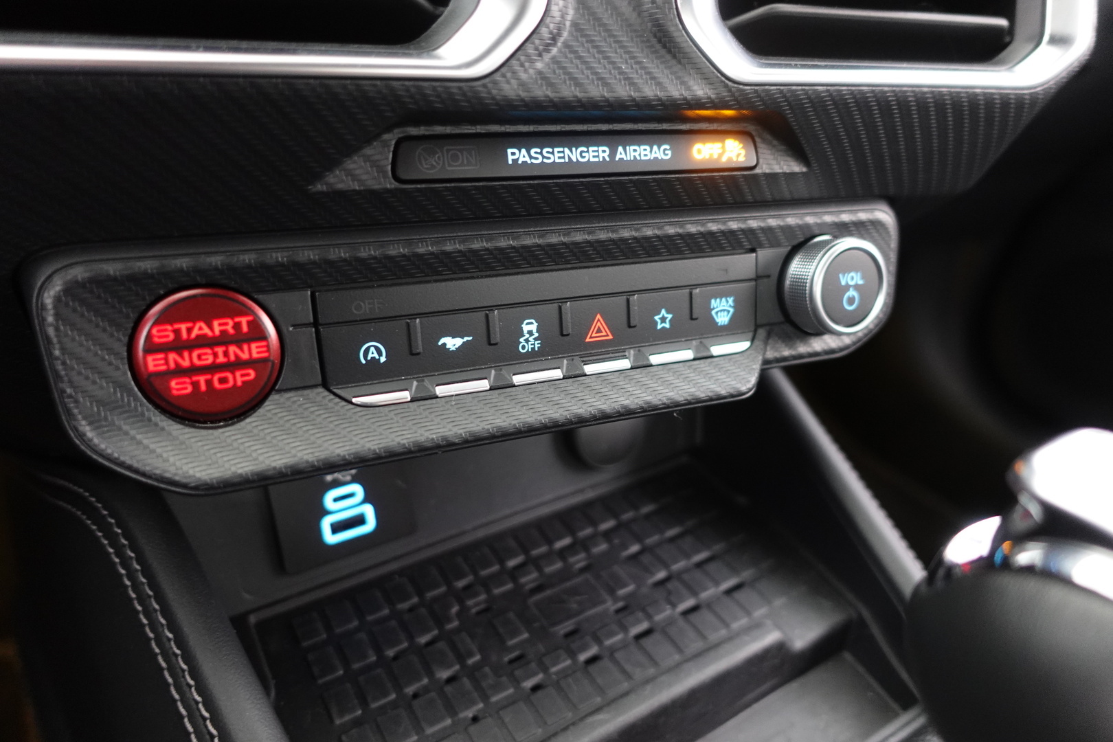 FORD Mustang 2024