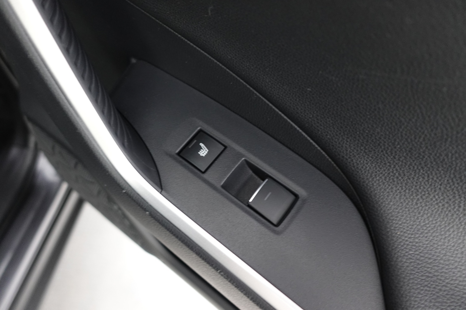 TOYOTA RAV4 Plug-in 2023