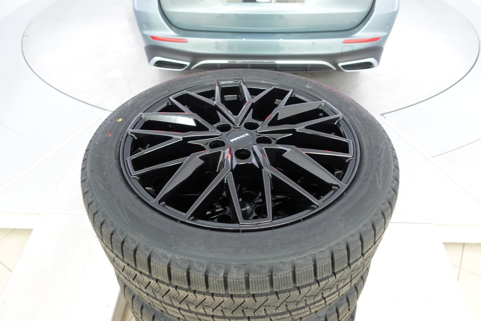 MERCEDES-BENZ E 2023