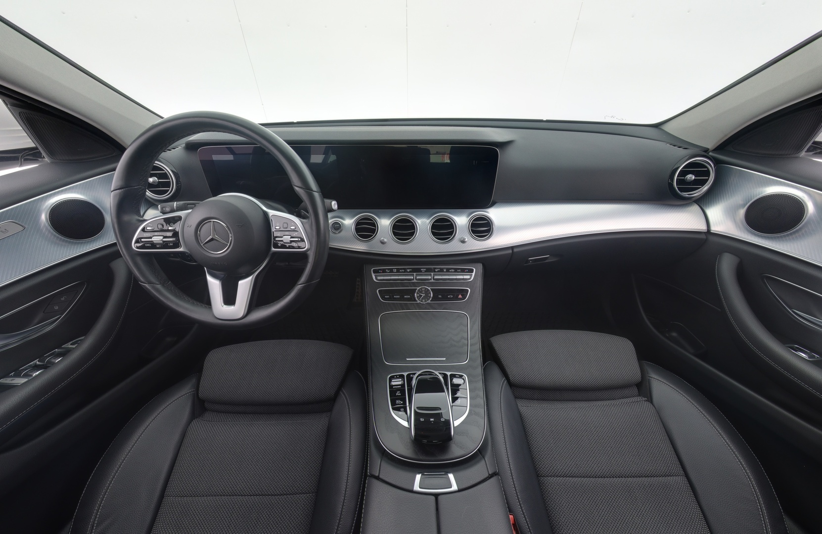 MERCEDES-BENZ E 2020