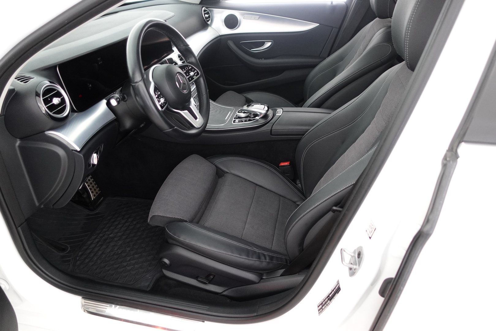 MERCEDES-BENZ E 2020