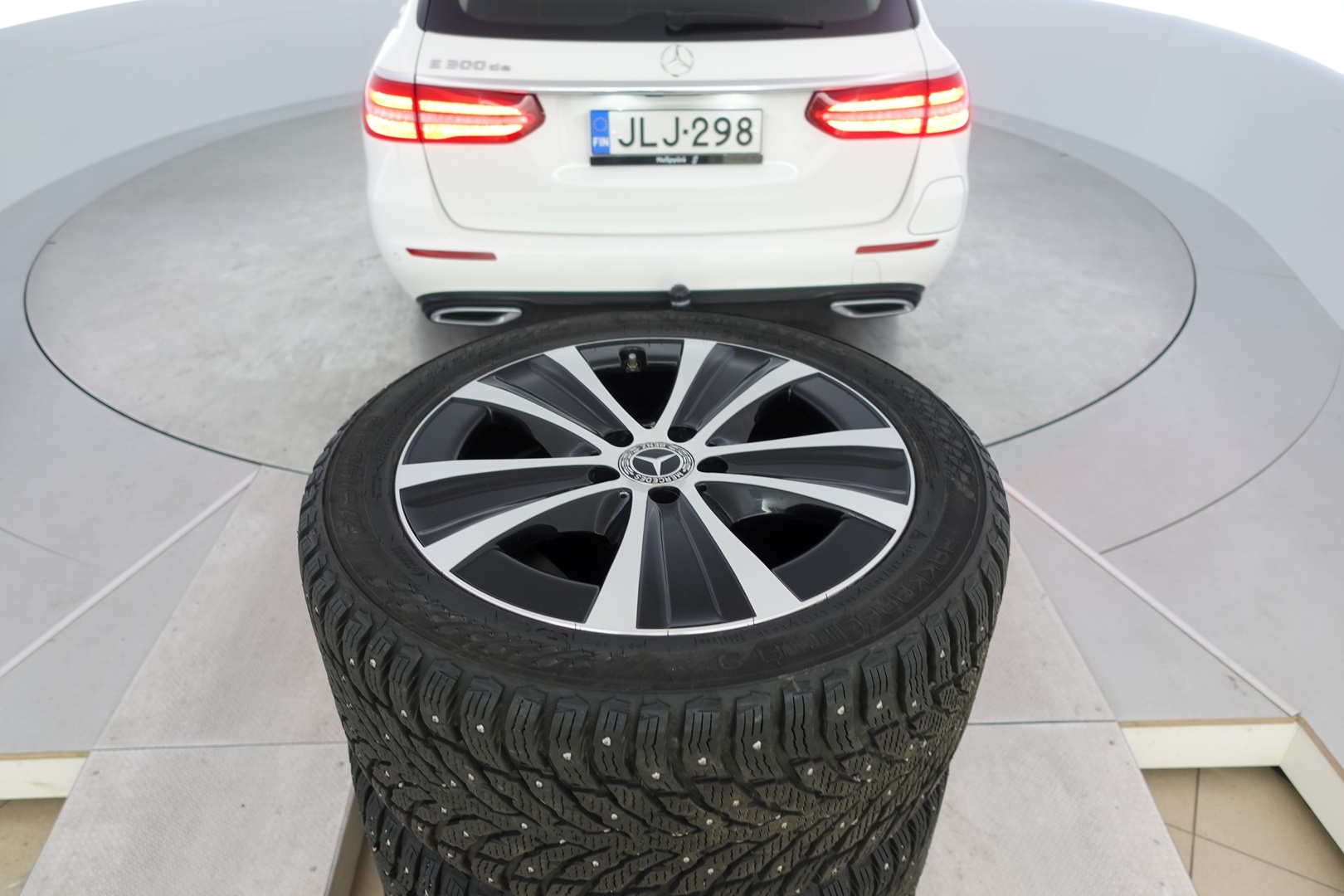 MERCEDES-BENZ E 2020