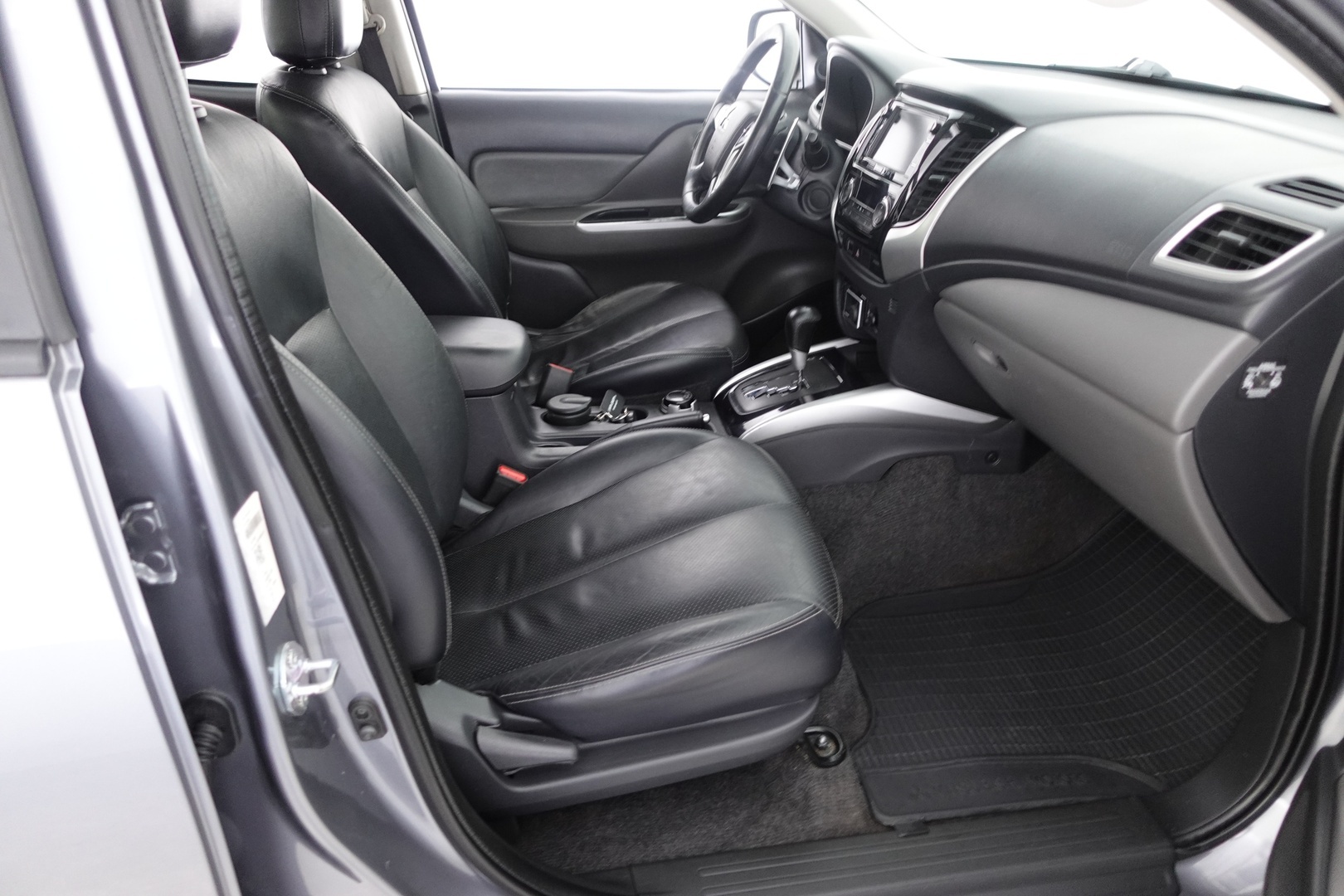 MITSUBISHI L200 2017