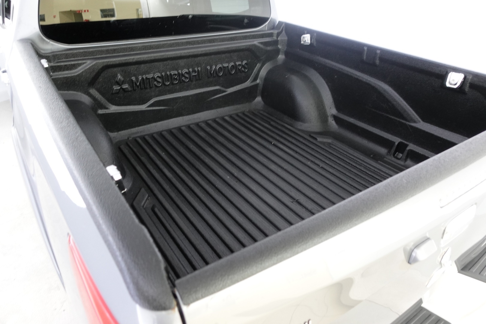 MITSUBISHI L200 2017