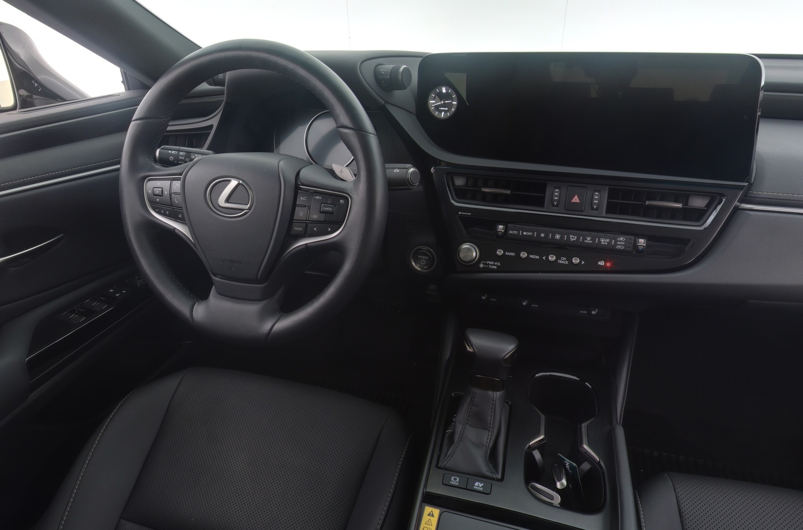 LEXUS ES 2024