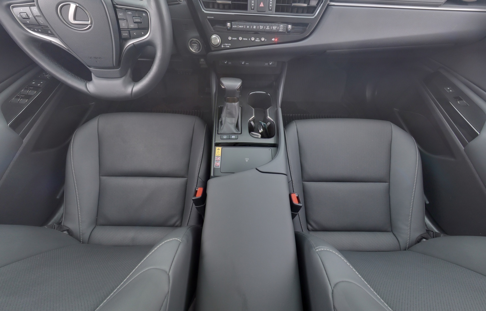 LEXUS ES 2024