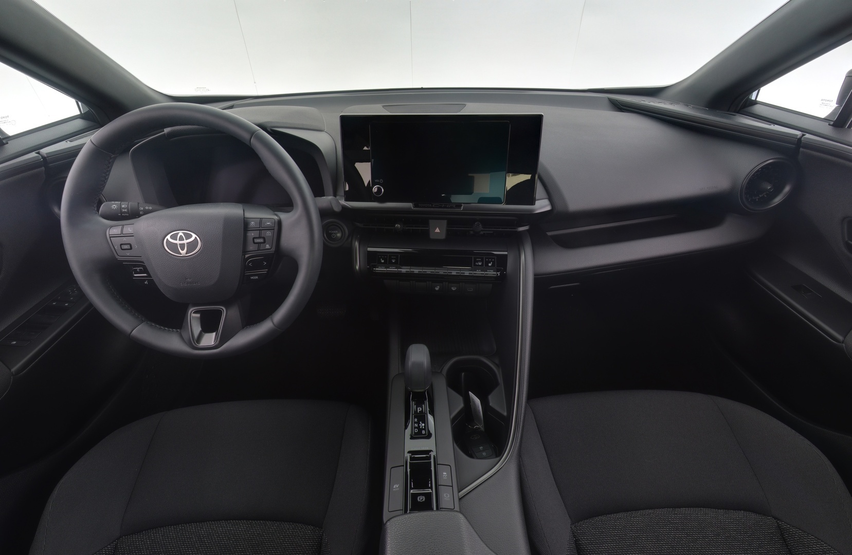 TOYOTA C-HR 2024