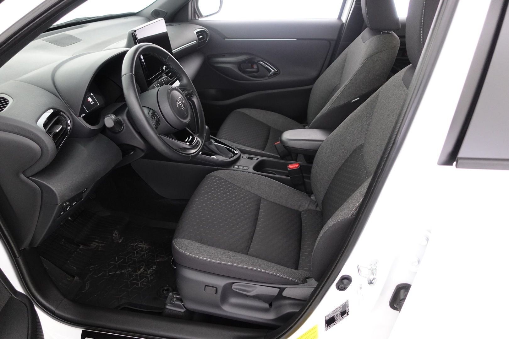 TOYOTA Yaris Cross 2024