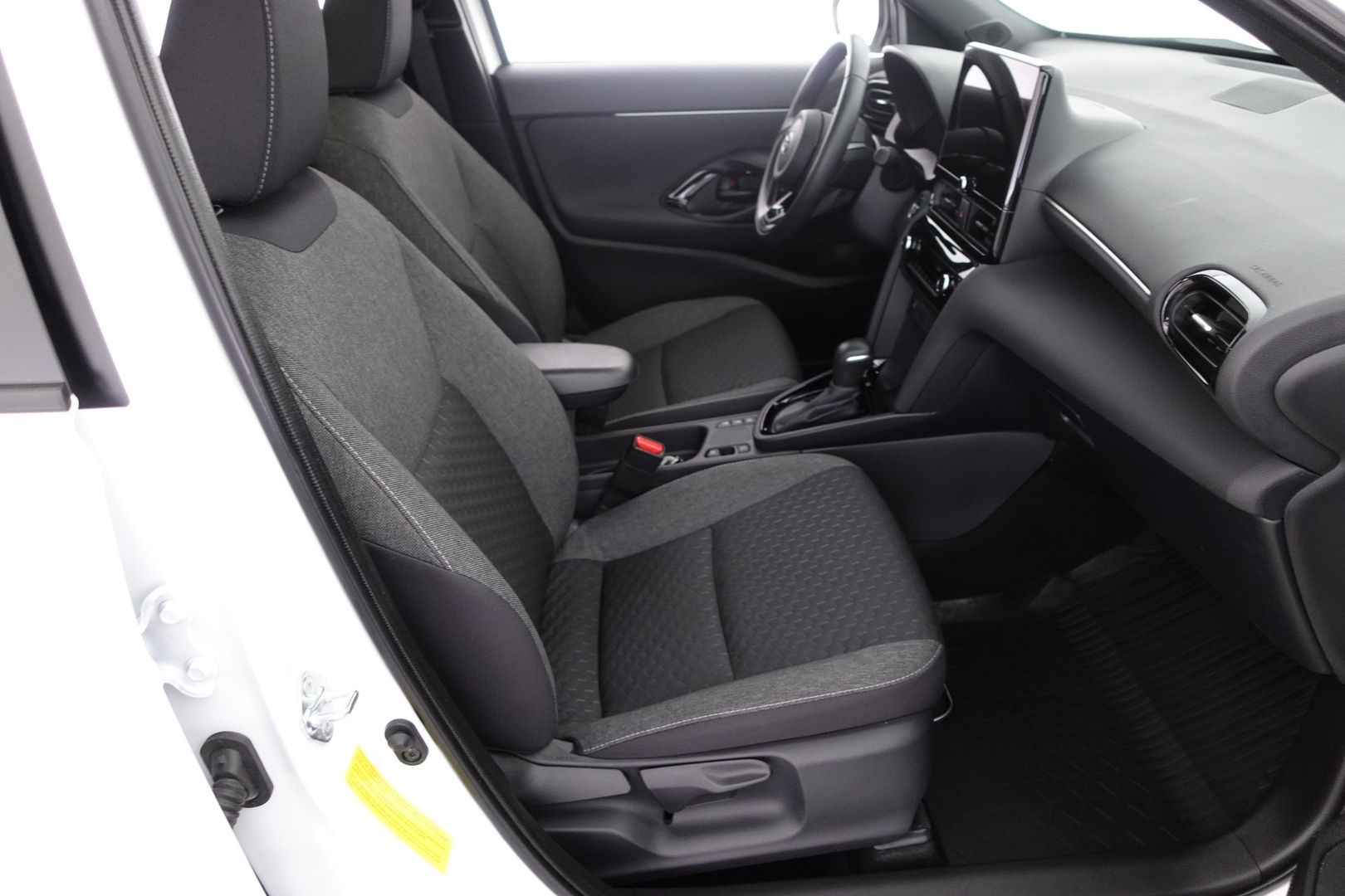 TOYOTA Yaris Cross 2024