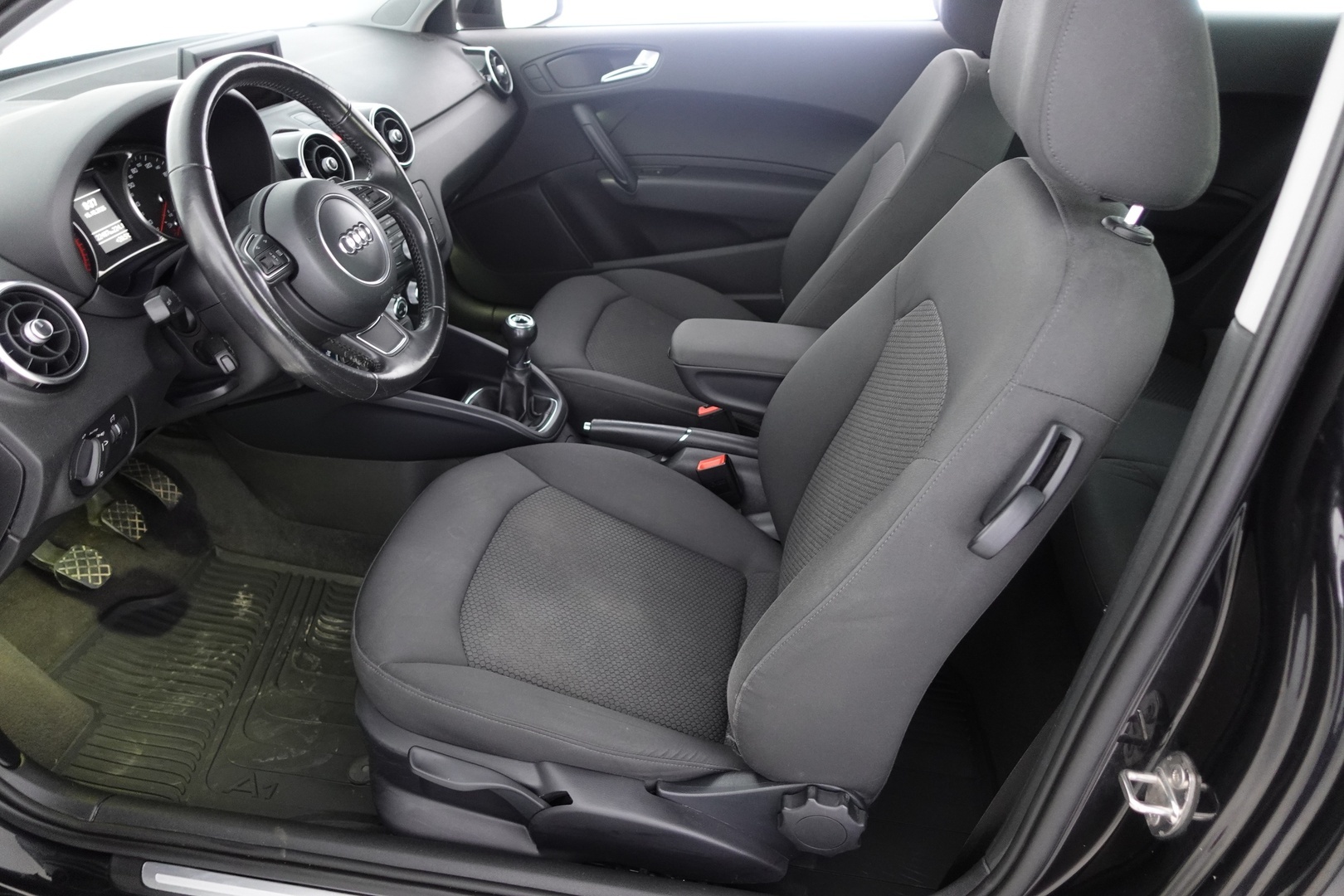 AUDI A1 2011