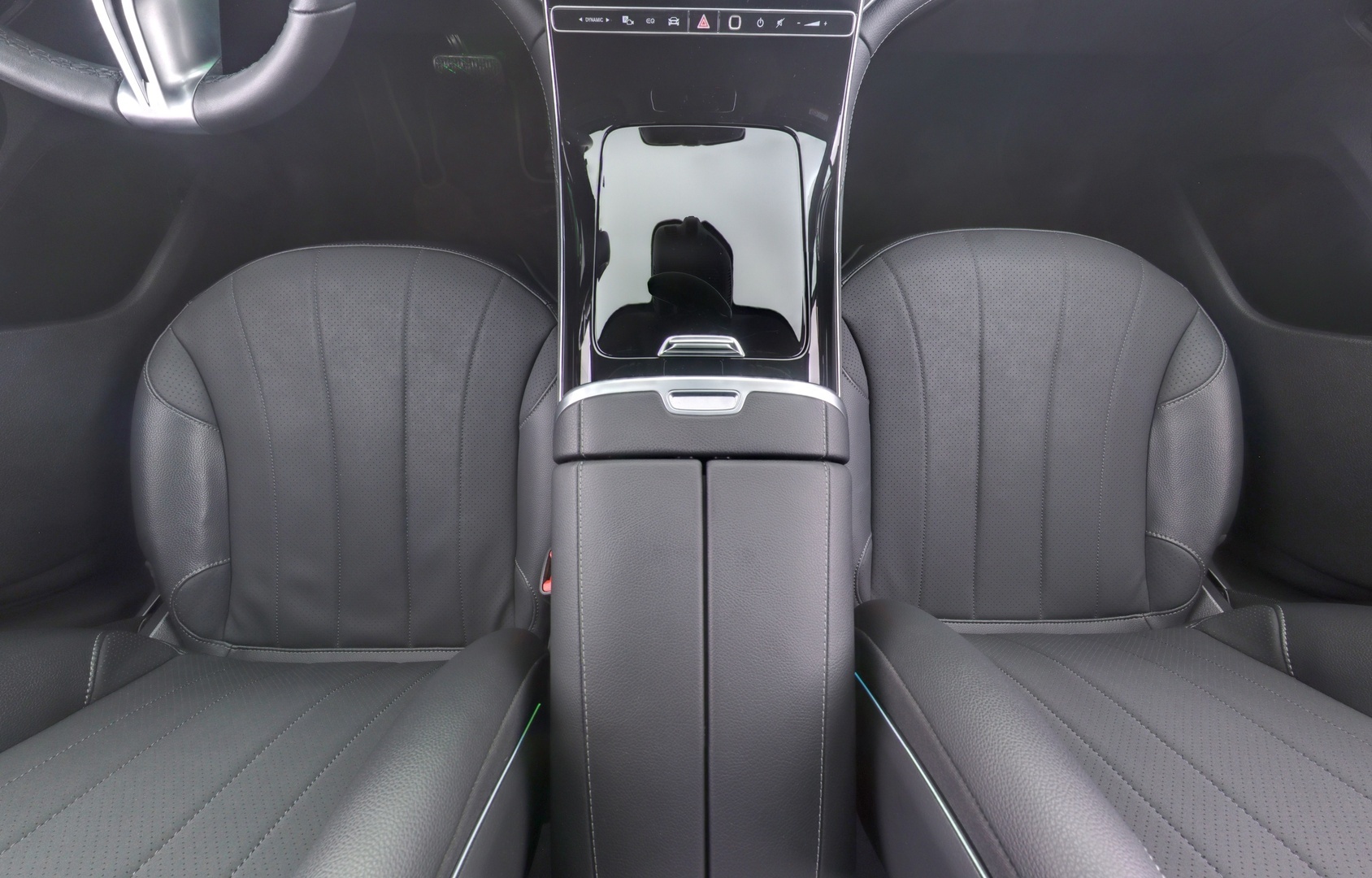 MERCEDES-BENZ EQE 2024