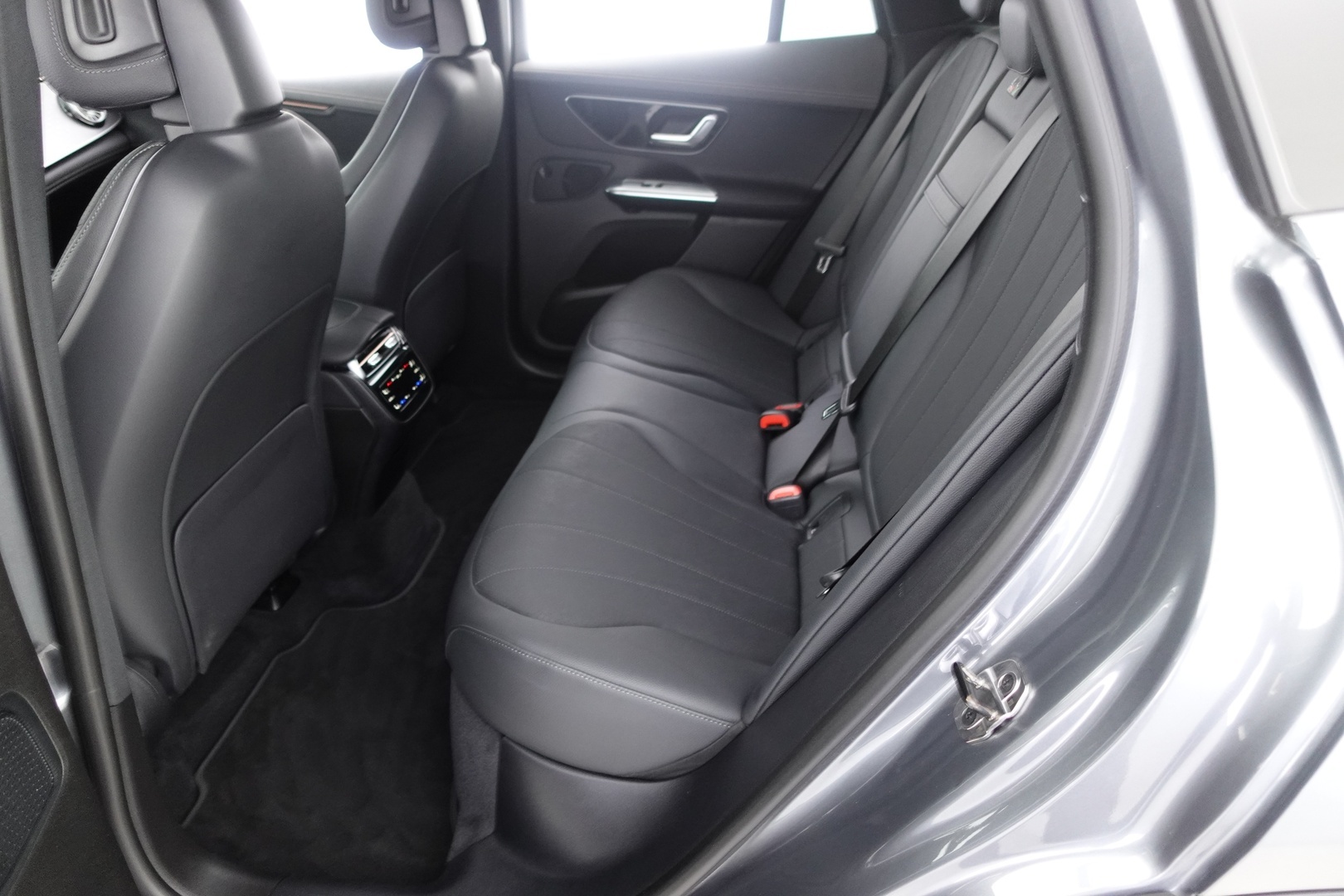 MERCEDES-BENZ EQE 2024