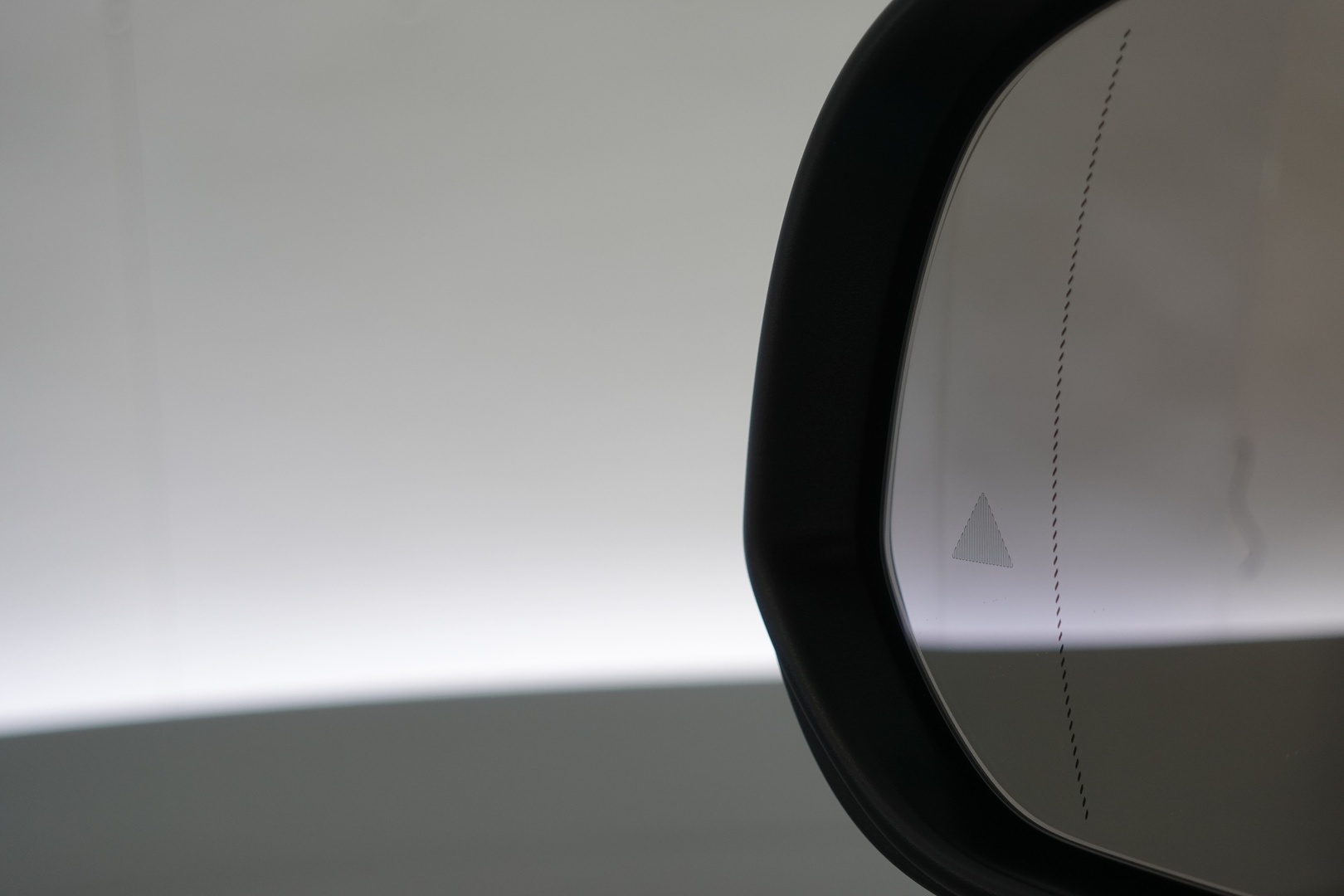 MERCEDES-BENZ EQE 2024