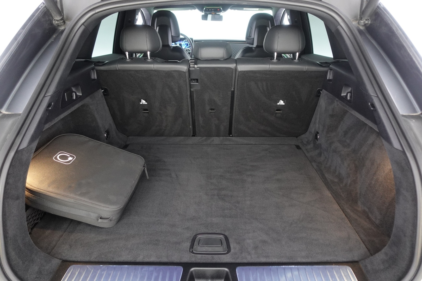 MERCEDES-BENZ EQE 2024