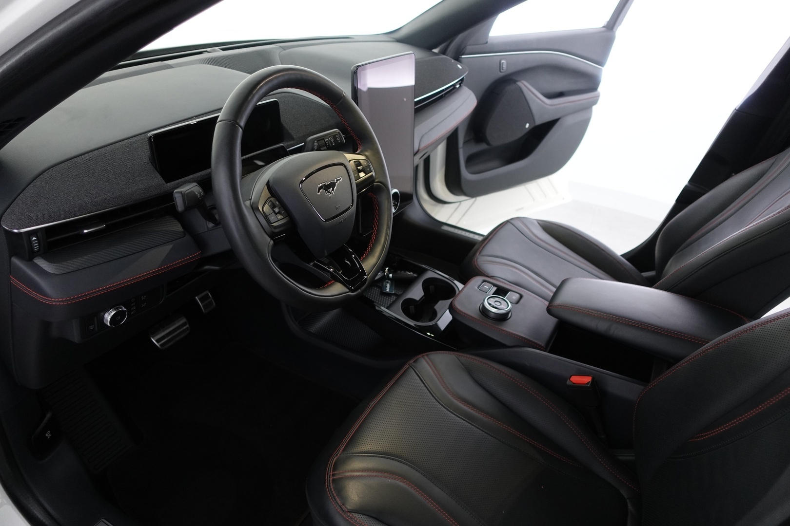 FORD Mustang Mach-E 2021