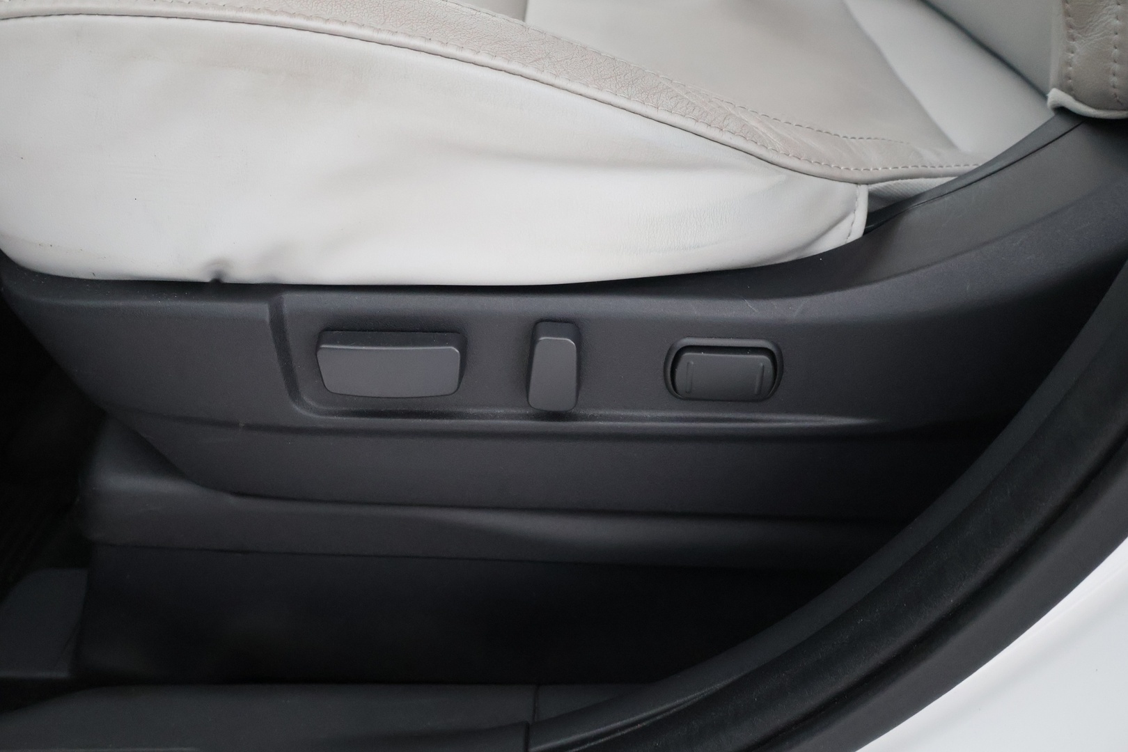 MITSUBISHI Outlander PHEV 2019